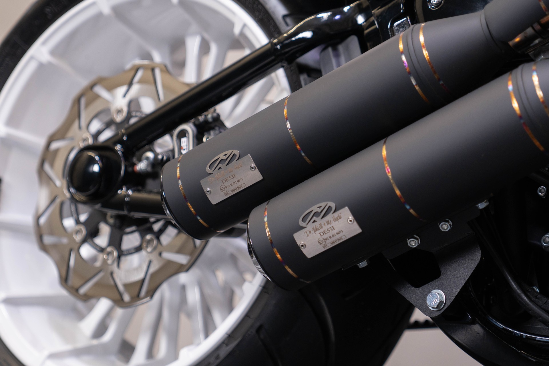 HARLEY-DAVIDSON FXBR Breakout 117-image-5