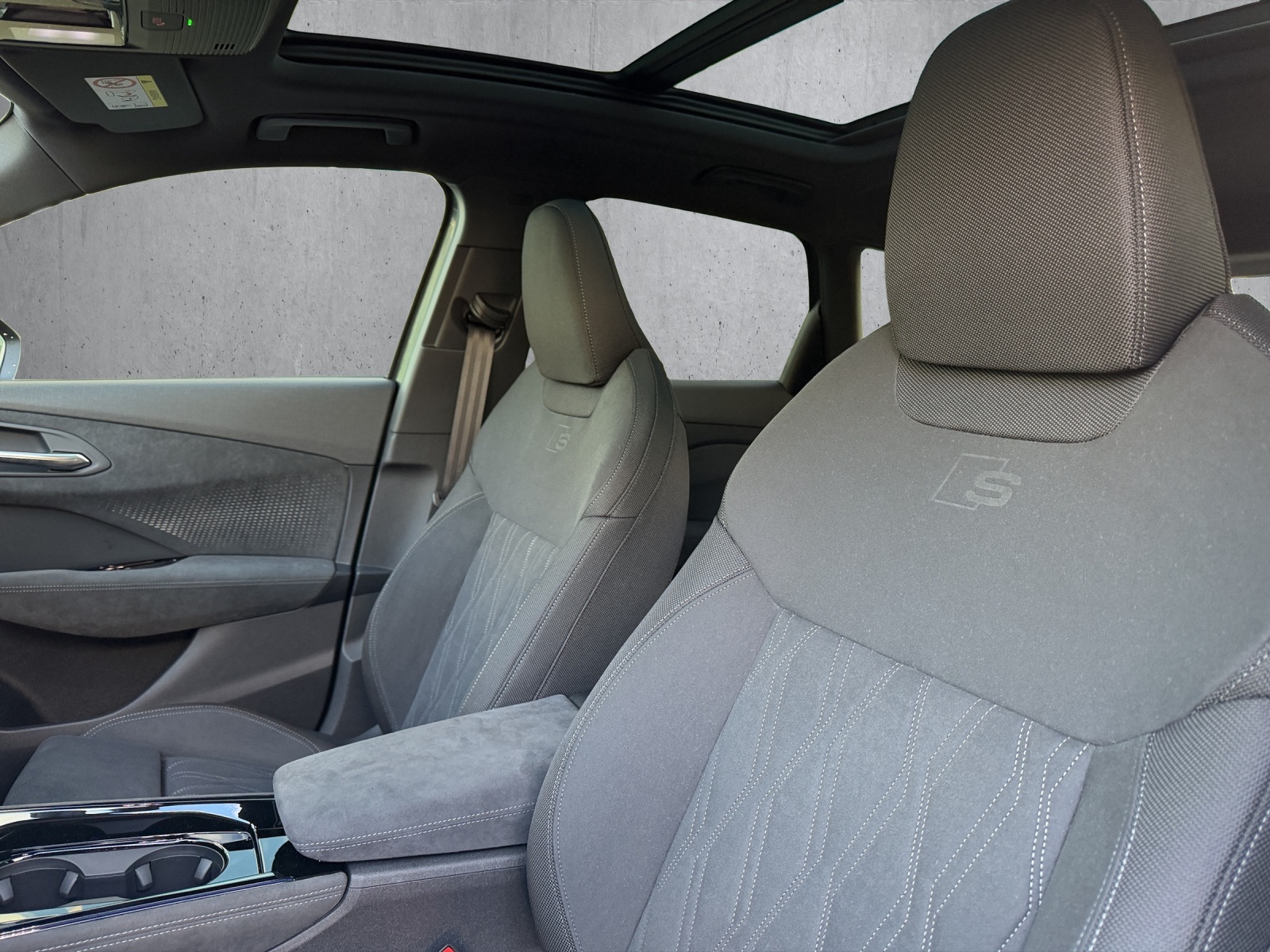 AUDI Q3 SUV TFSI quattro 195 kW S tronic-image-16
