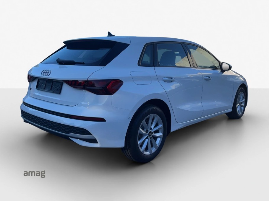 AUDI A3 Sportback TFSI 85 kW Ambition S-tronic-image-5