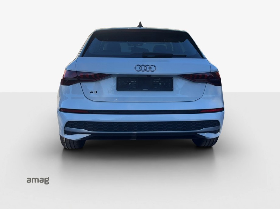 AUDI A3 Sportback TFSI 85 kW Ambition S-tronic-image-4