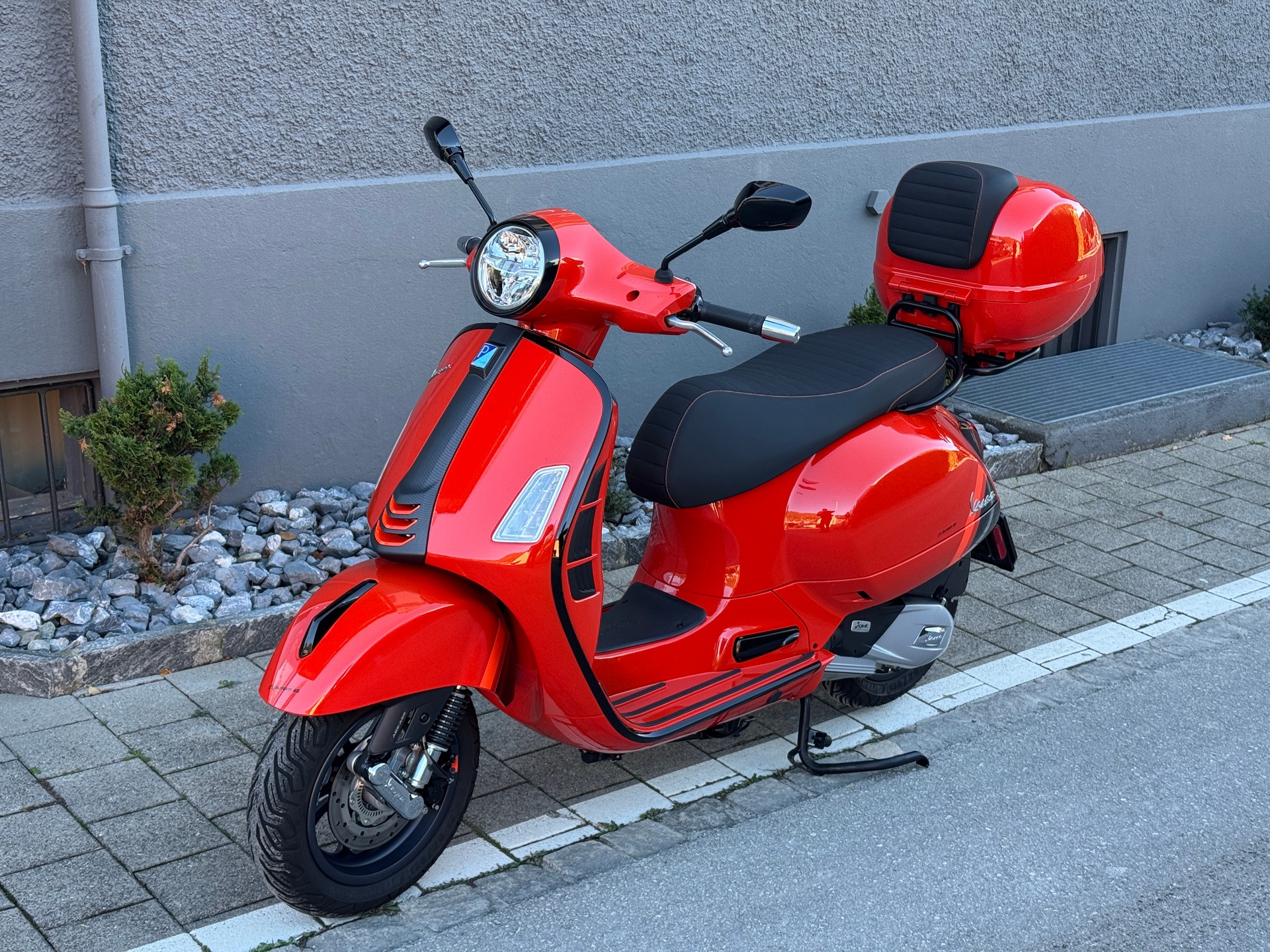 PIAGGIO Vespa GTS 125 Super Sport ABS-image-0