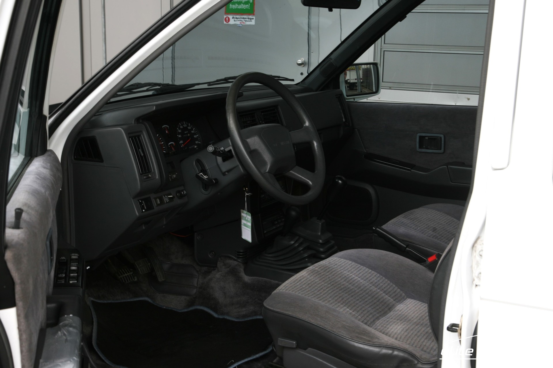 NISSAN Terrano 3.0 V6-image-13