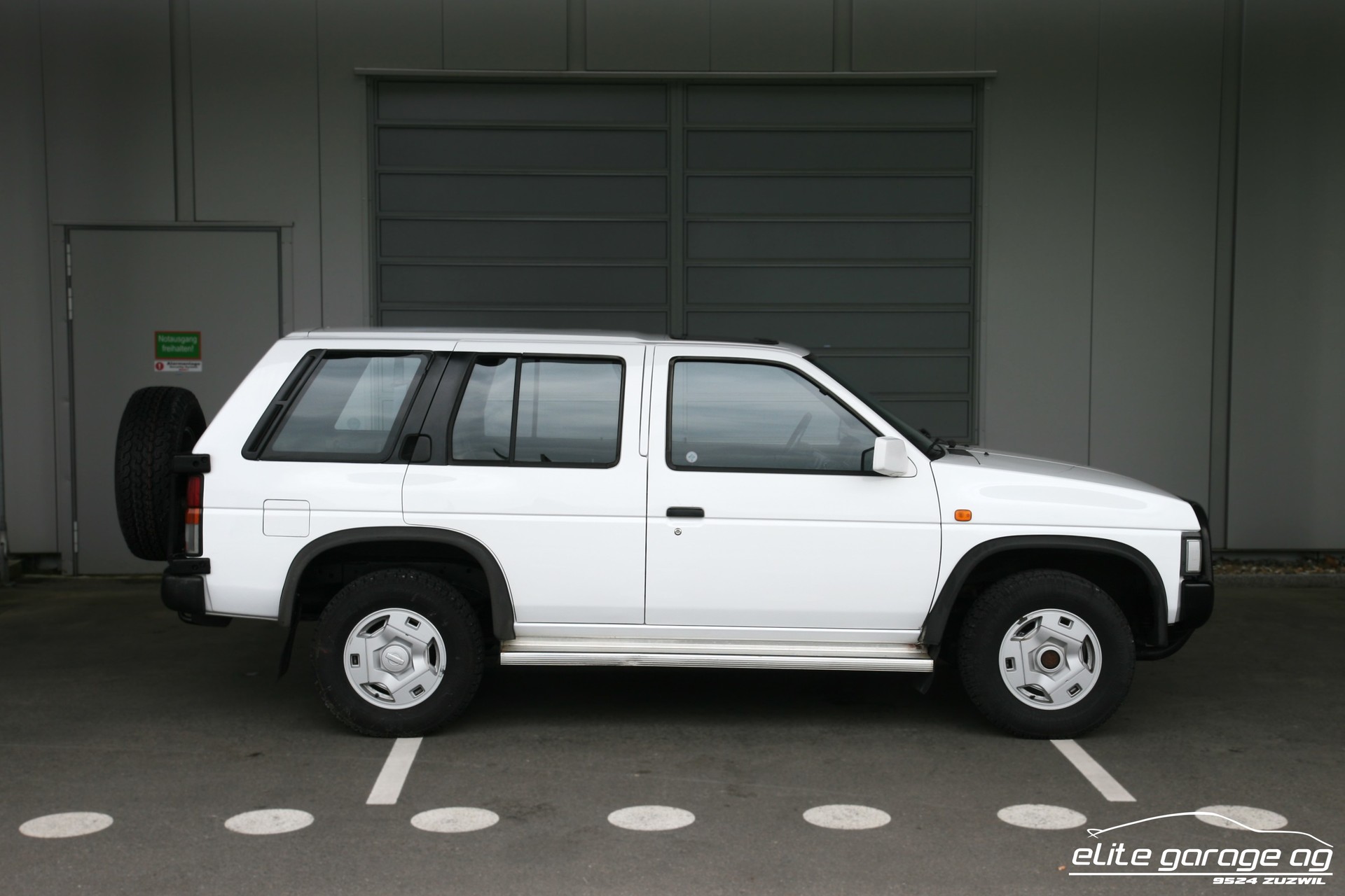 NISSAN Terrano 3.0 V6-image-5