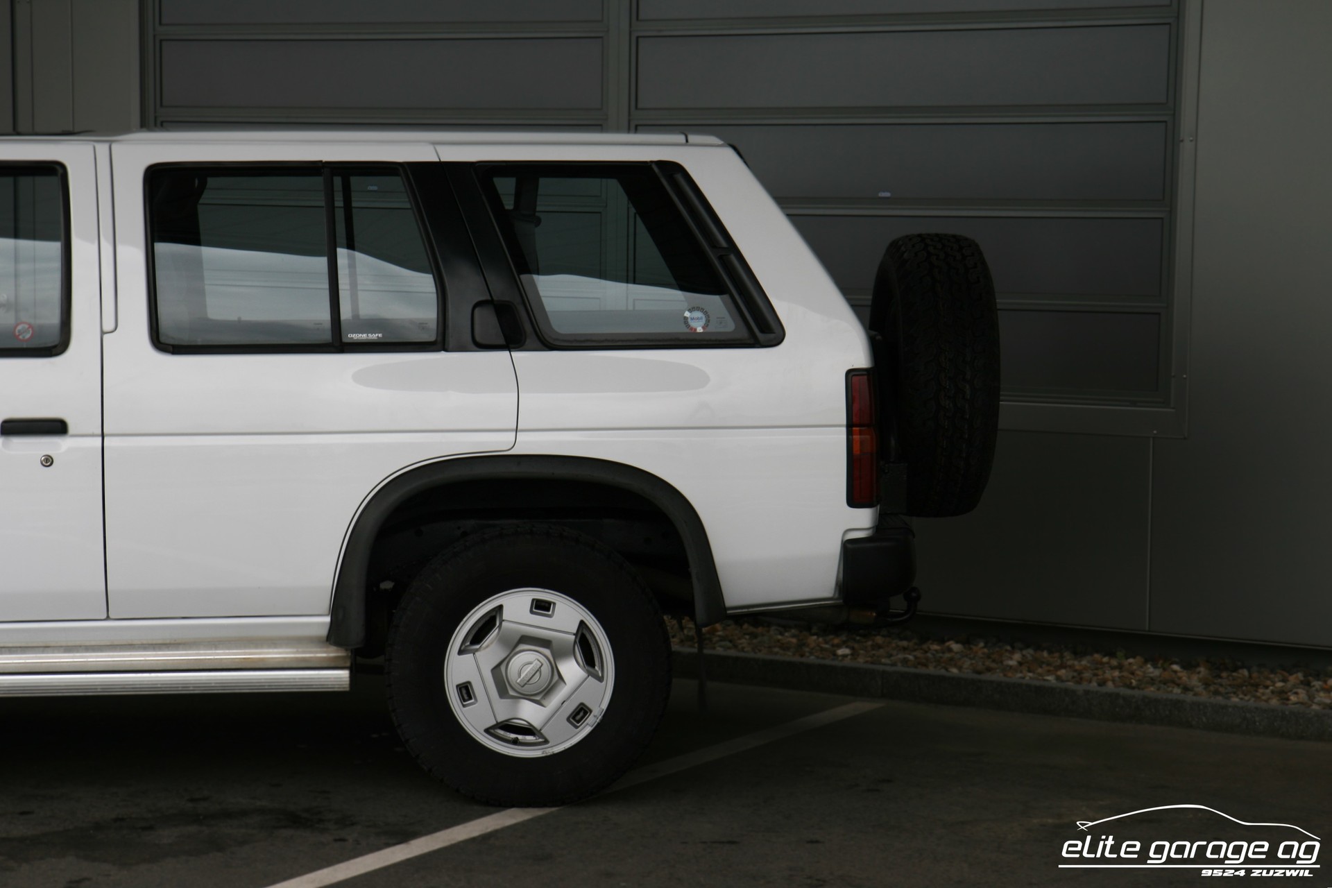 NISSAN Terrano 3.0 V6-image-10