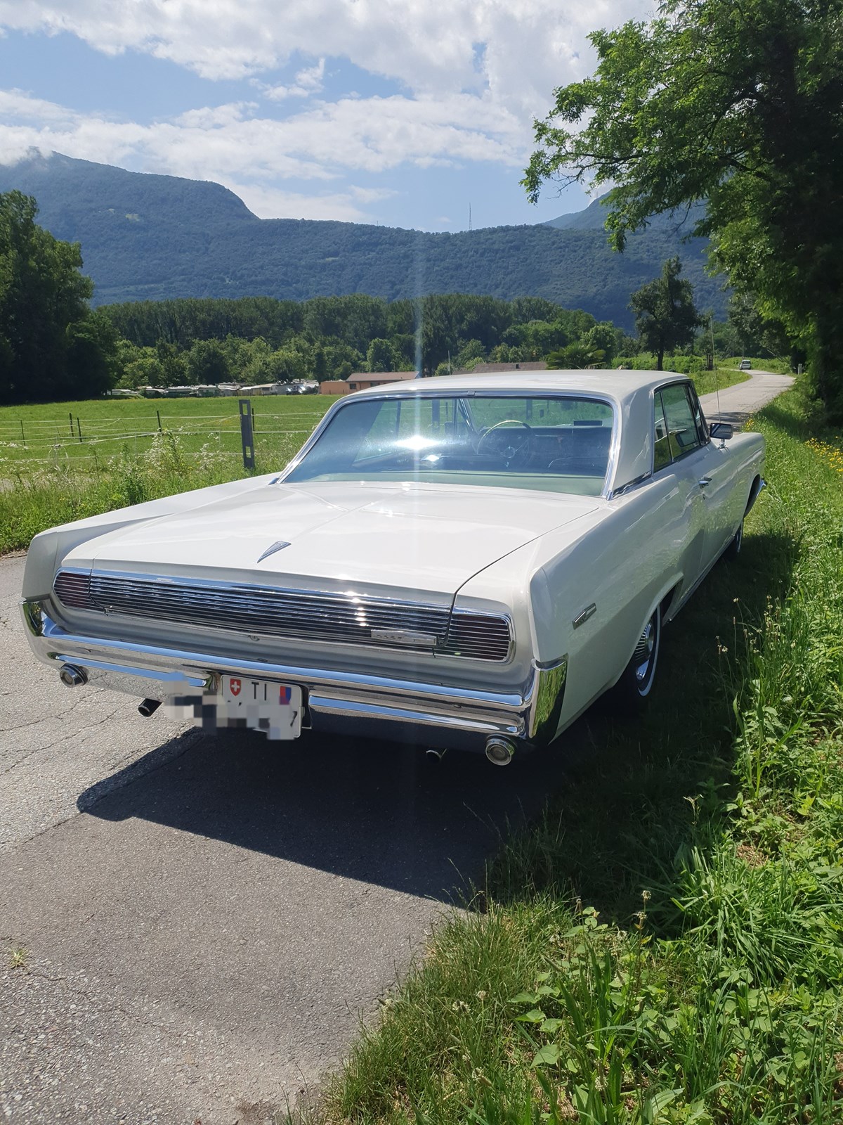 PONTIAC GRAND-PRIX-image-1