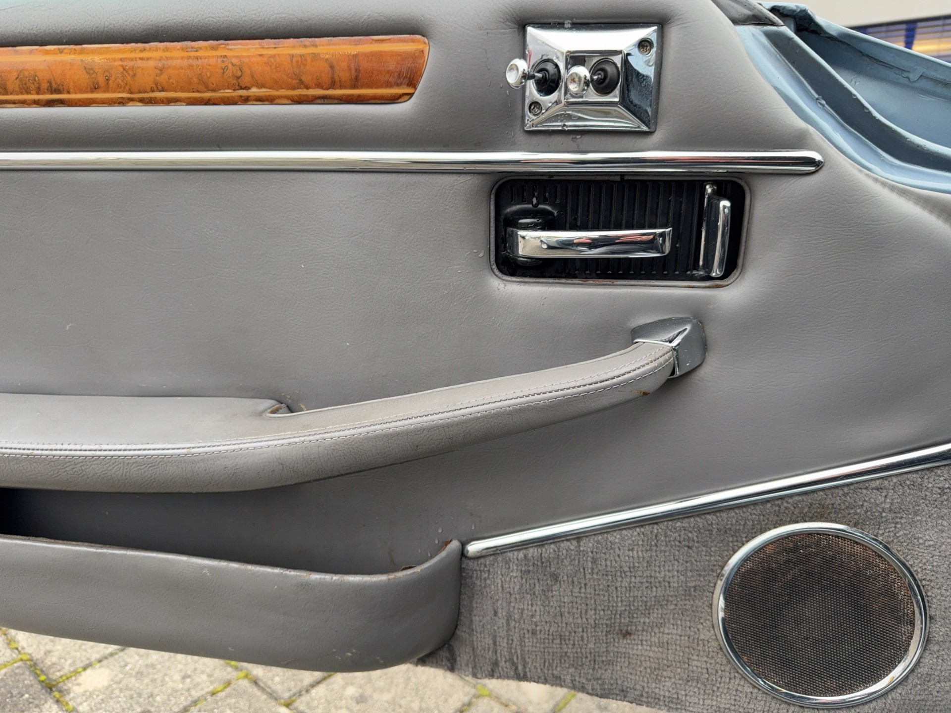 JAGUAR XJS 5.3 V12 Convertible-image-6