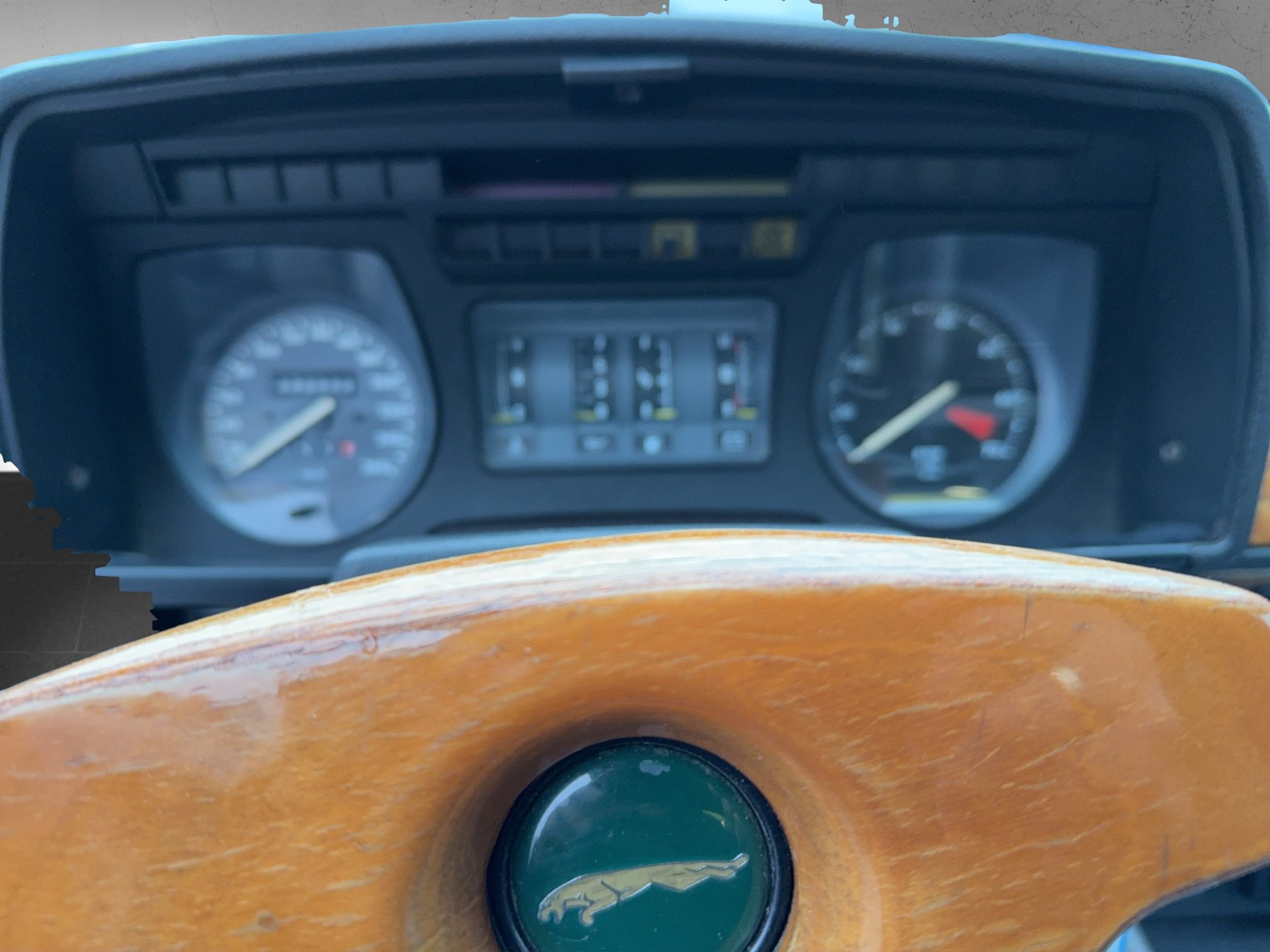 JAGUAR XJS 5.3 V12 Convertible-image-8