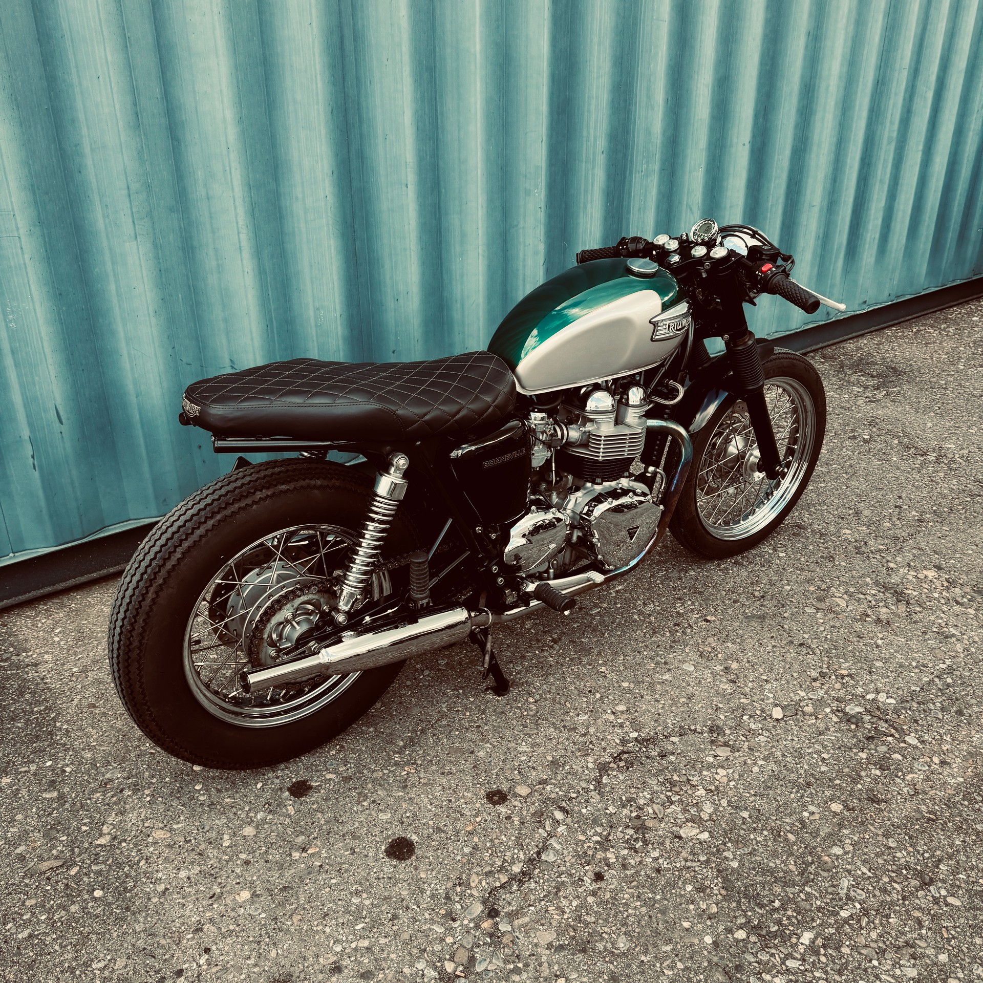 TRIUMPH Bonneville 800-image-3
