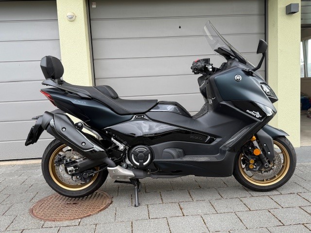 YAMAHA T-MAX Tech-Max XP 560-image-1