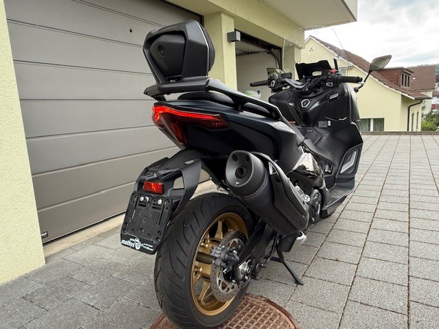 YAMAHA T-MAX Tech-Max XP 560-image-2