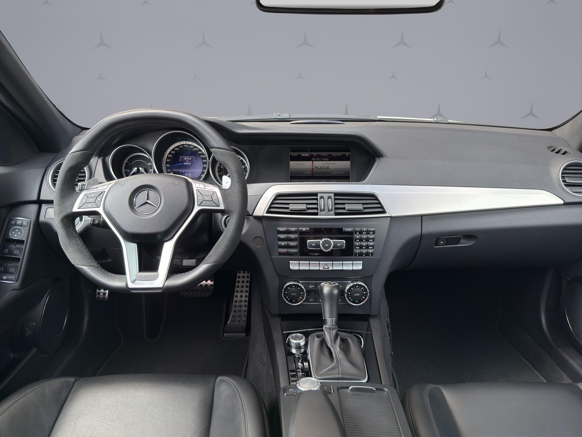 MERCEDES-BENZ C 63 AMG C 63 V8 AMG Kombi-image-12