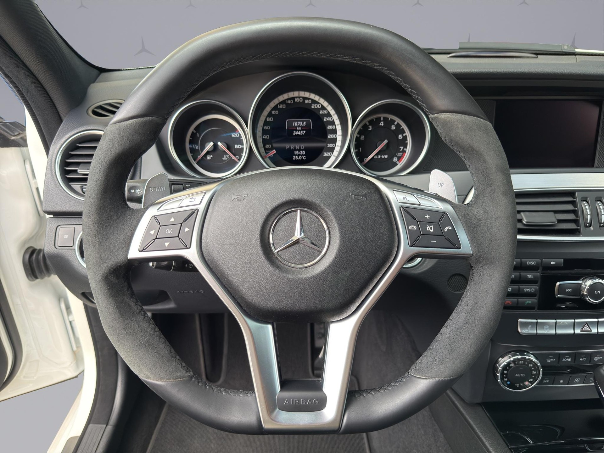 MERCEDES-BENZ C 63 V8 AMG Kombi-image-9