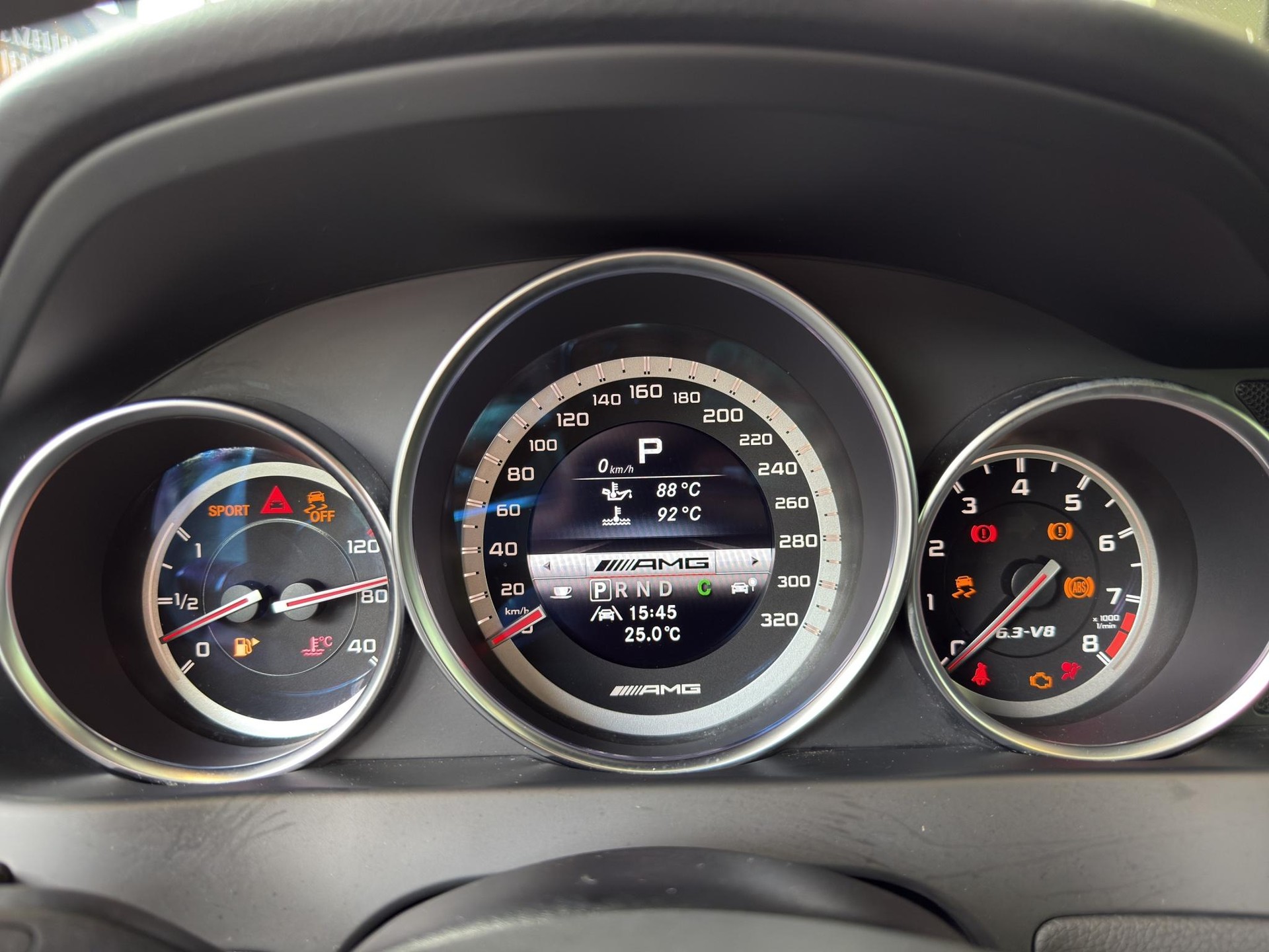 MERCEDES-BENZ C 63 V8 AMG Kombi-image-24