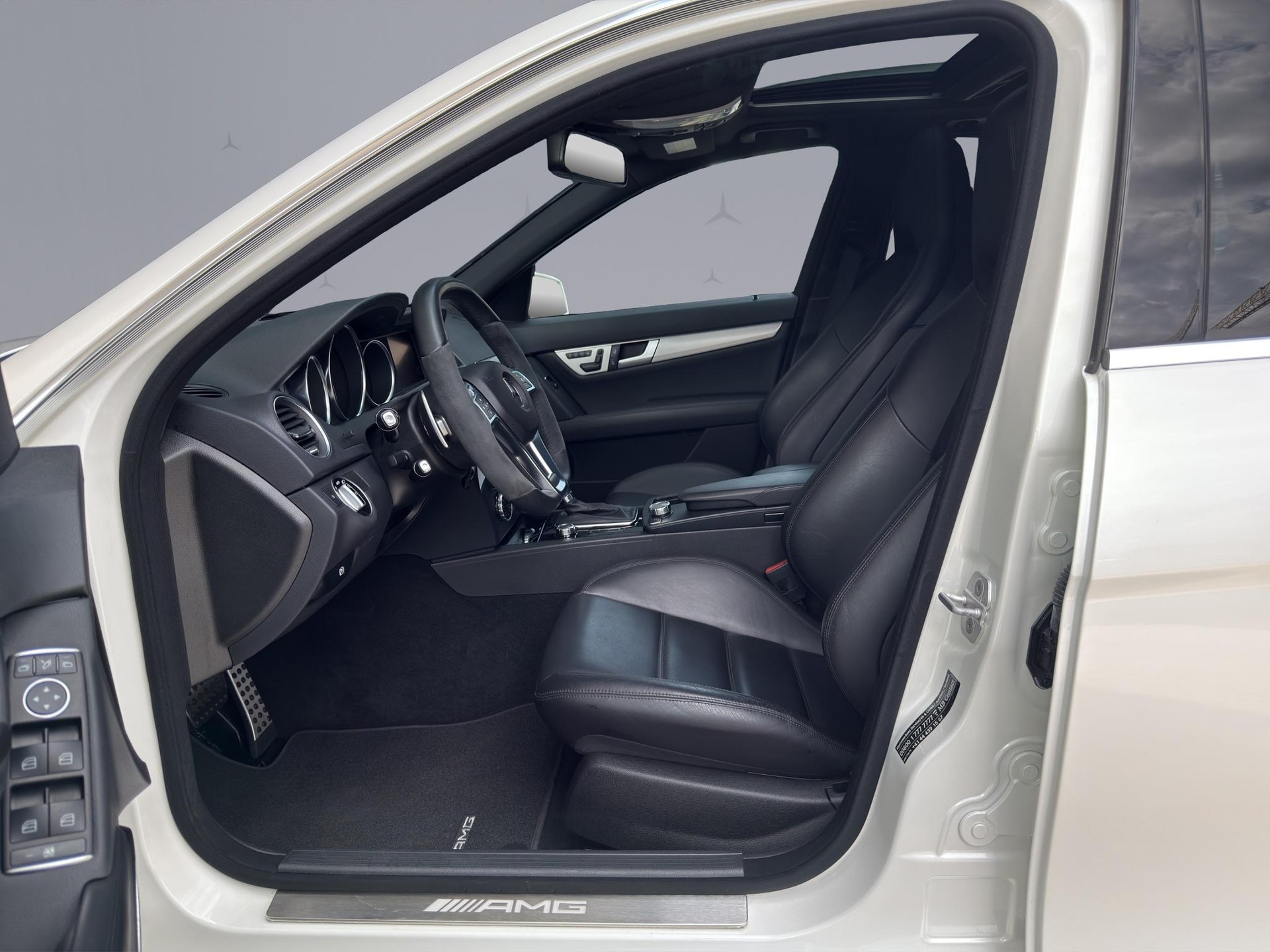 MERCEDES-BENZ C 63 AMG C 63 V8 AMG Kombi-image-8