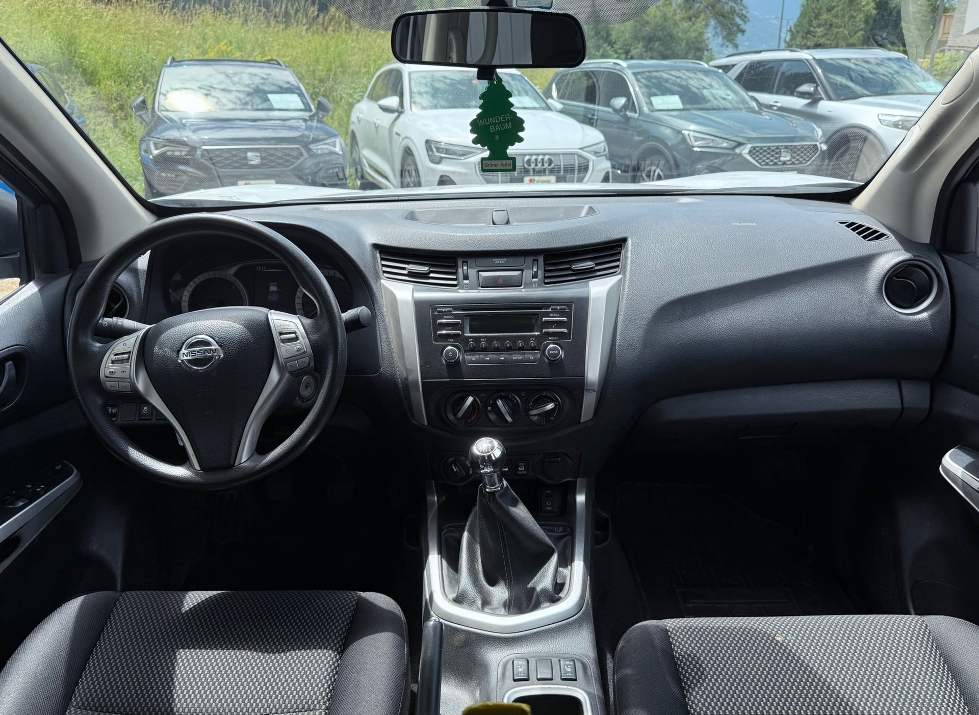 NISSAN Navara Double Cab Visia 2.3 dCi 4WD-image-7