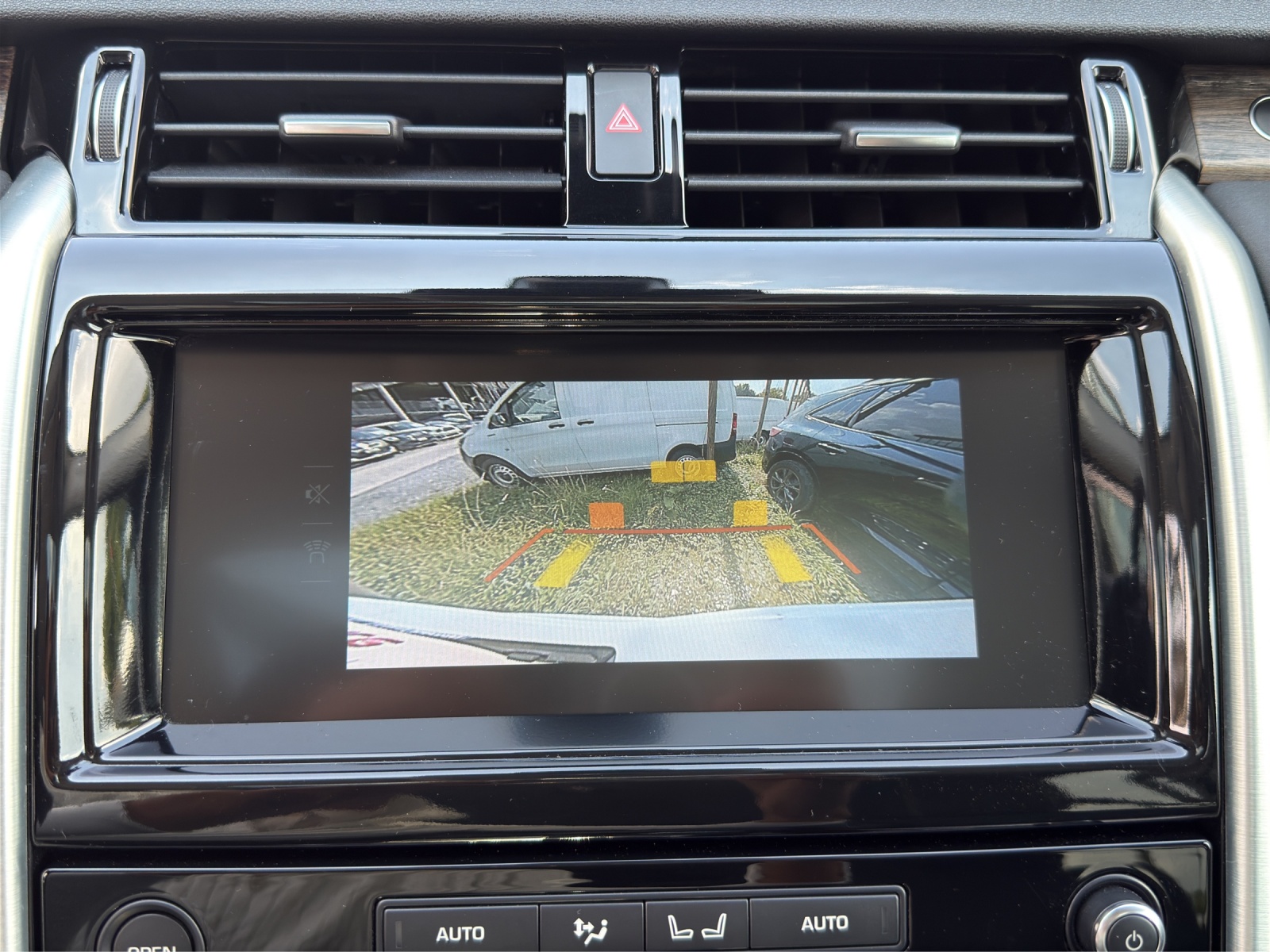 LAND ROVER Land Rover Discovery 3.0 TDV6 HSE Luxury 7.PL-image-12