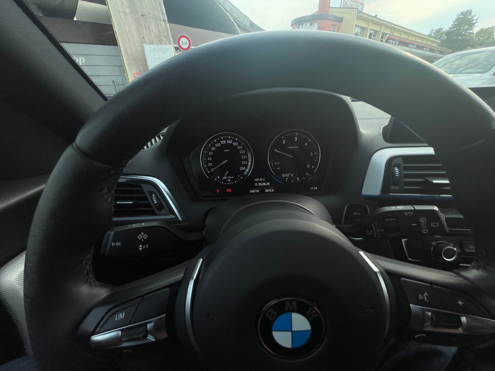 BMW 114d Business M sport-image-9