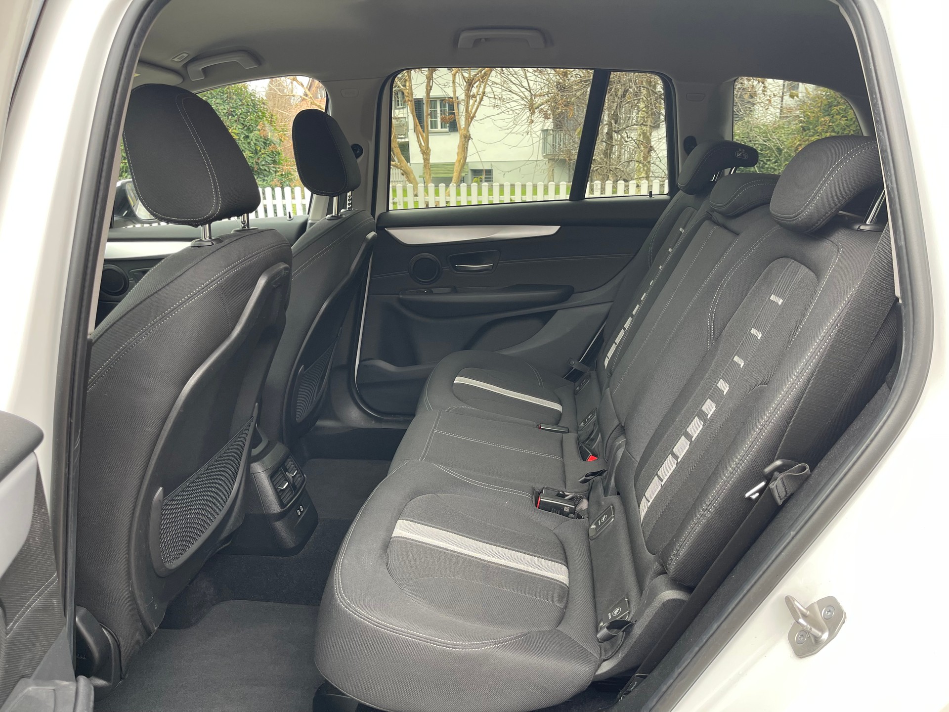 BMW 218d xDrive Gran Tourer Steptronic-image-11