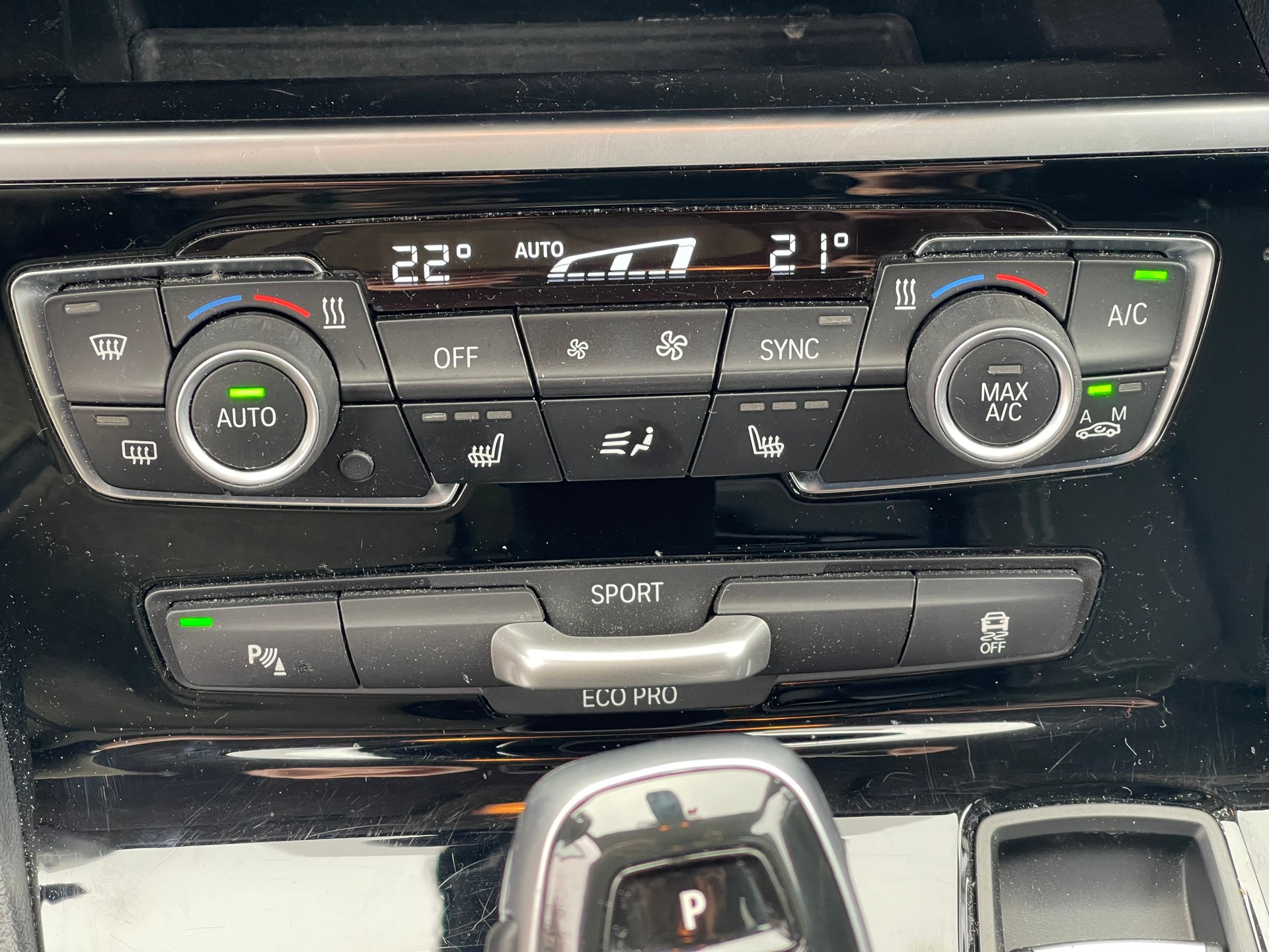 BMW 218d xDrive Gran Tourer Steptronic-image-15