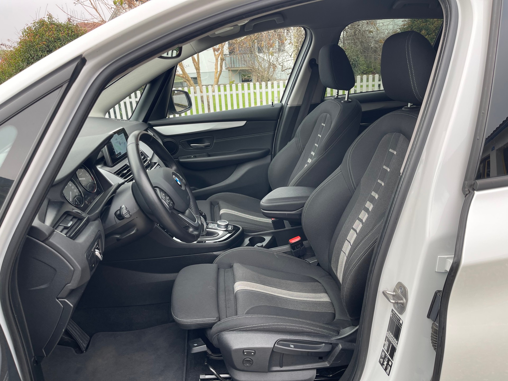 BMW 218d xDrive Gran Tourer Steptronic-image-10
