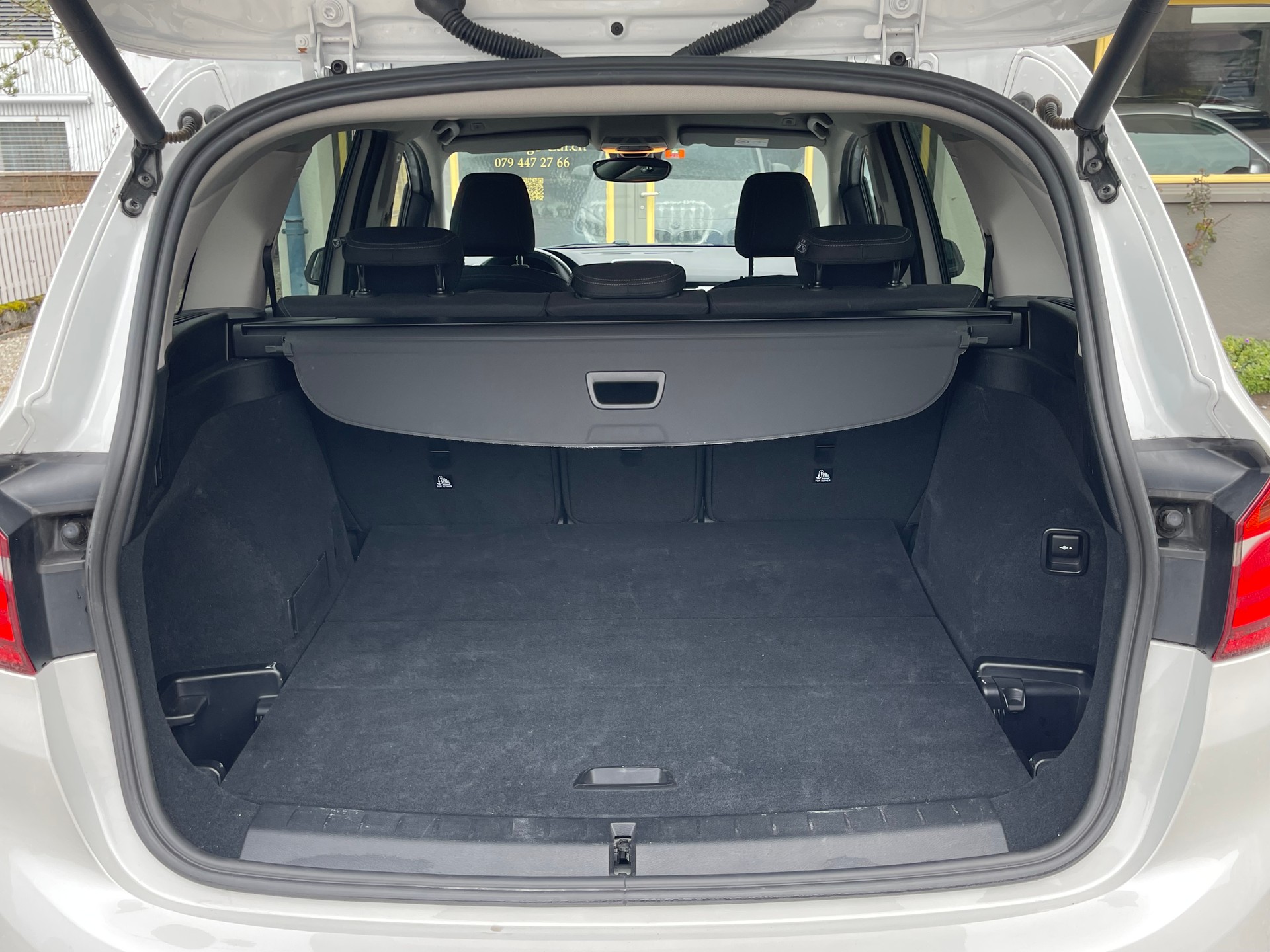 BMW 218d xDrive Gran Tourer Steptronic-image-8