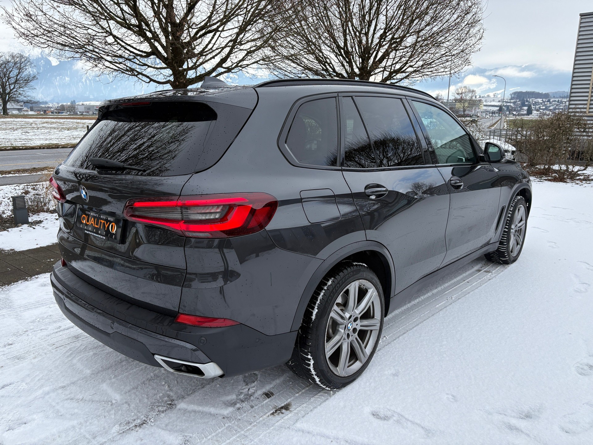 BMW X5 xDrive 48V 30d Steptronic-showroom-element-2