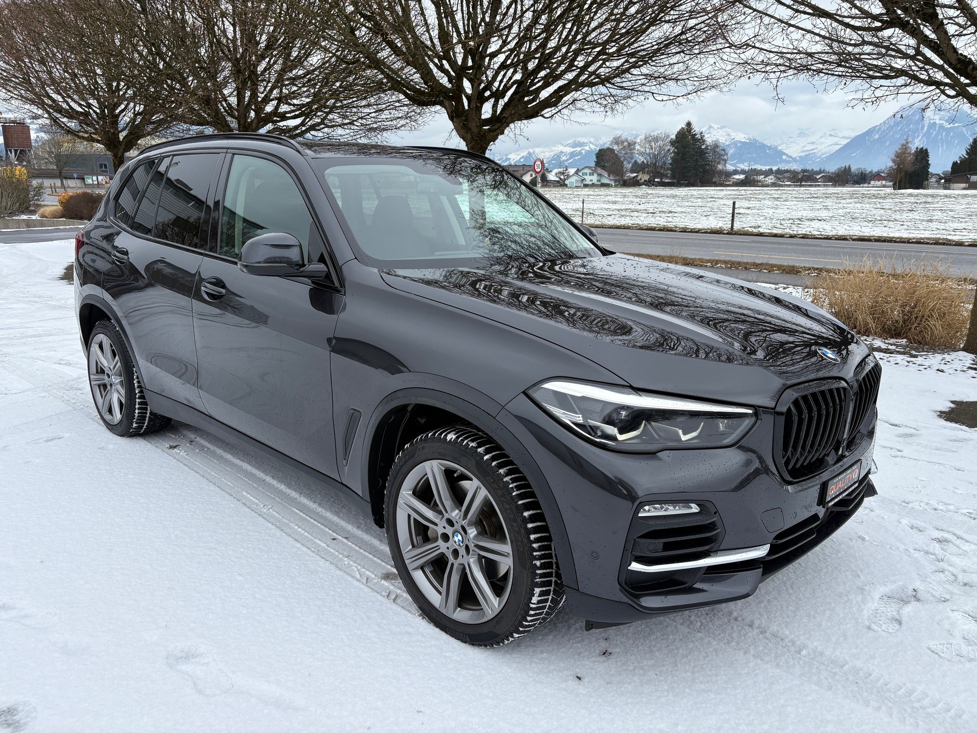 BMW X5 xDrive 48V 30d Steptronic-showroom-element-1