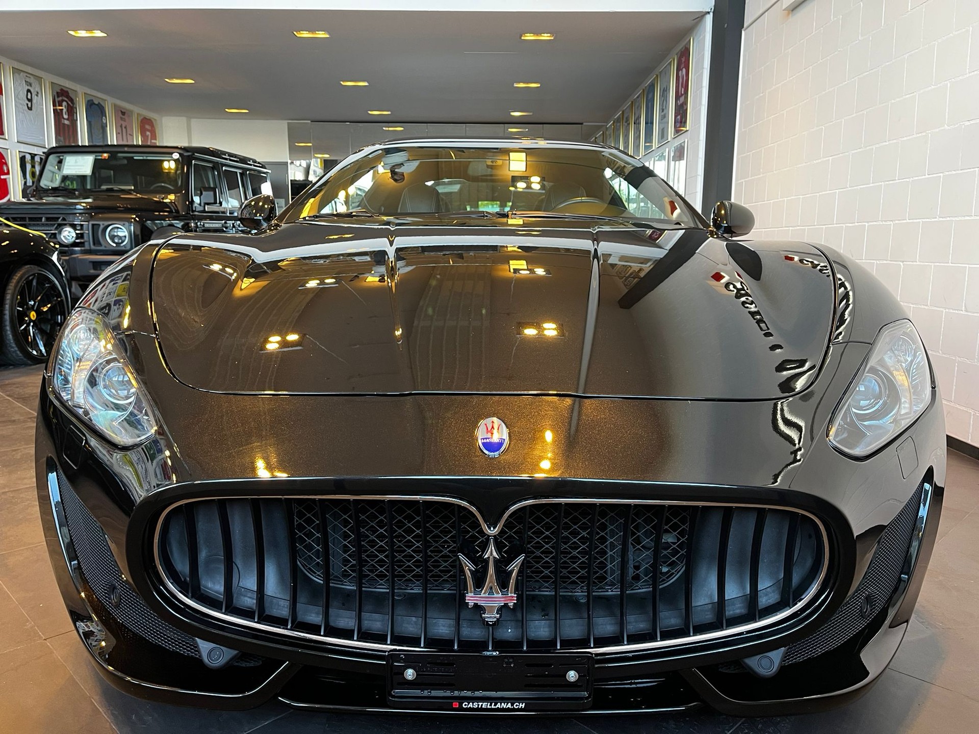 MASERATI GranTurismo Sport-showroom-element-2