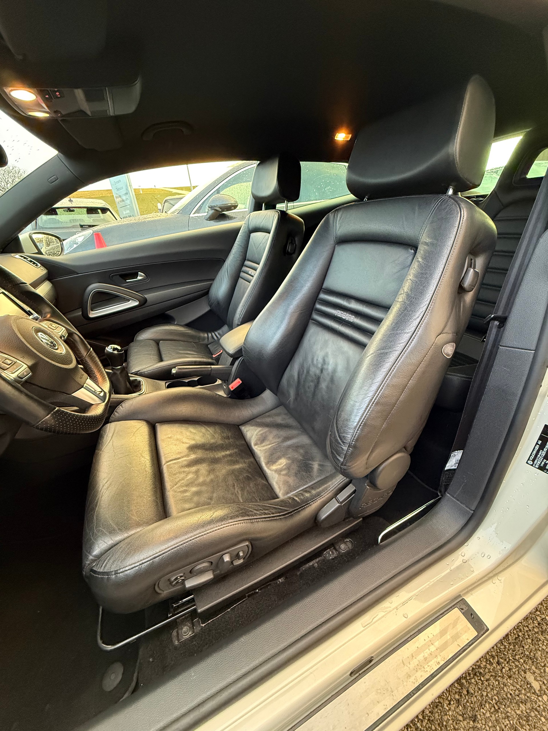 VW Scirocco 2.0 TSI-image-4