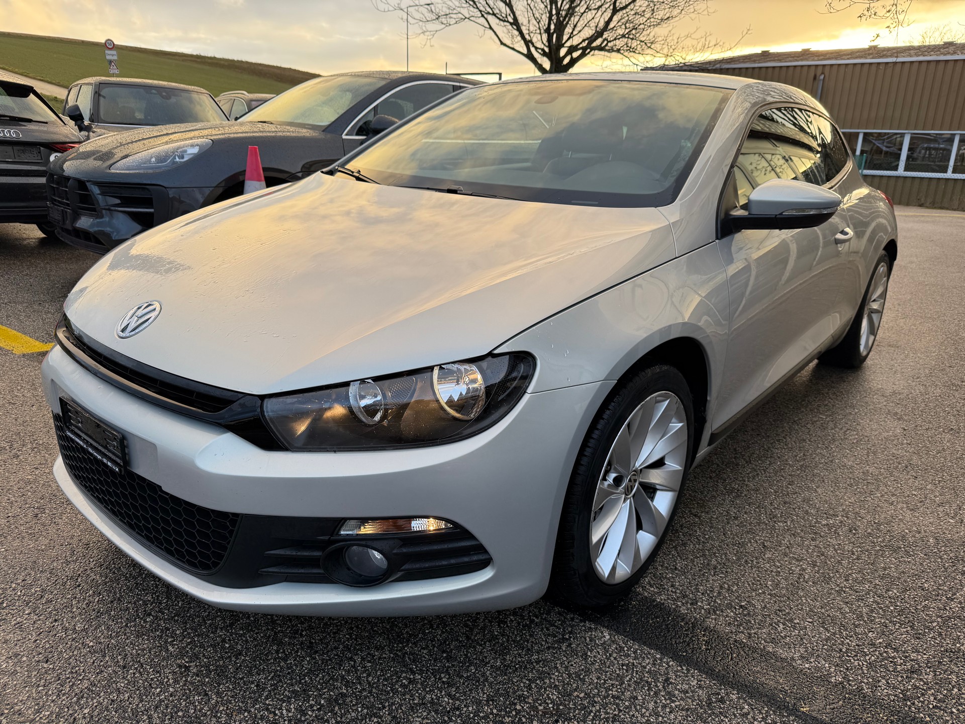 VW Scirocco 2.0 TSI-showroom-element-1