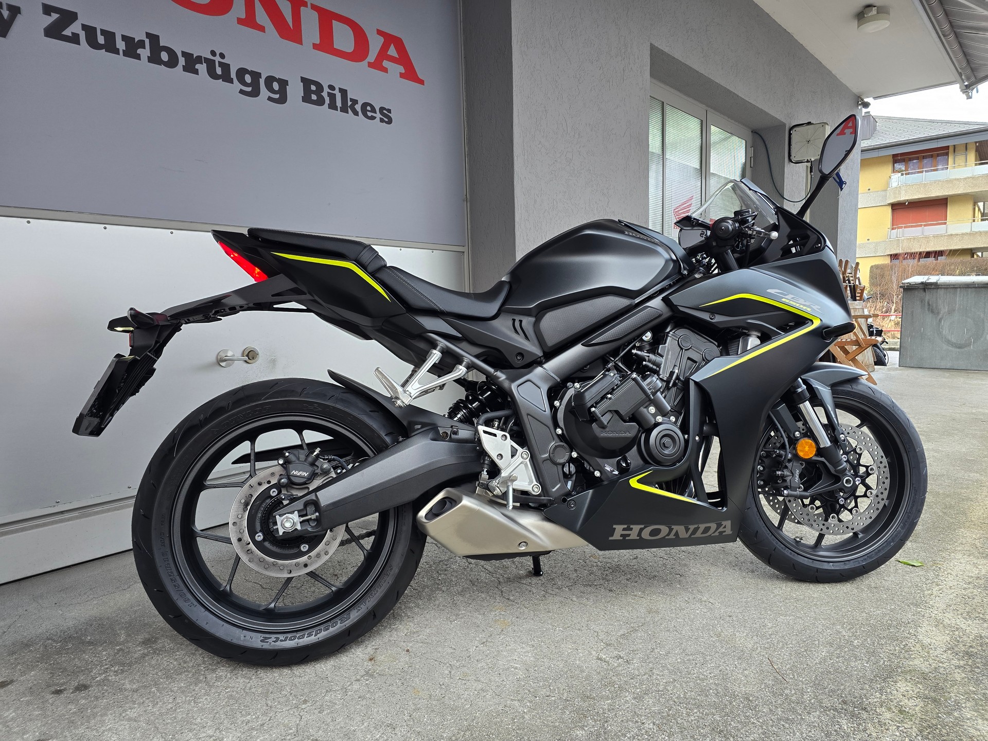HONDA CBR 650 R E-Clutch-image-1