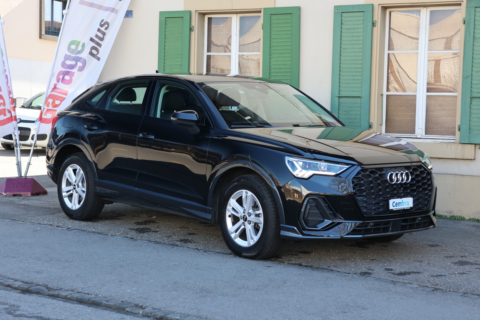 AUDI Q3 Sportback 35 TFSI Attraction S-tronic-showroom-element-3