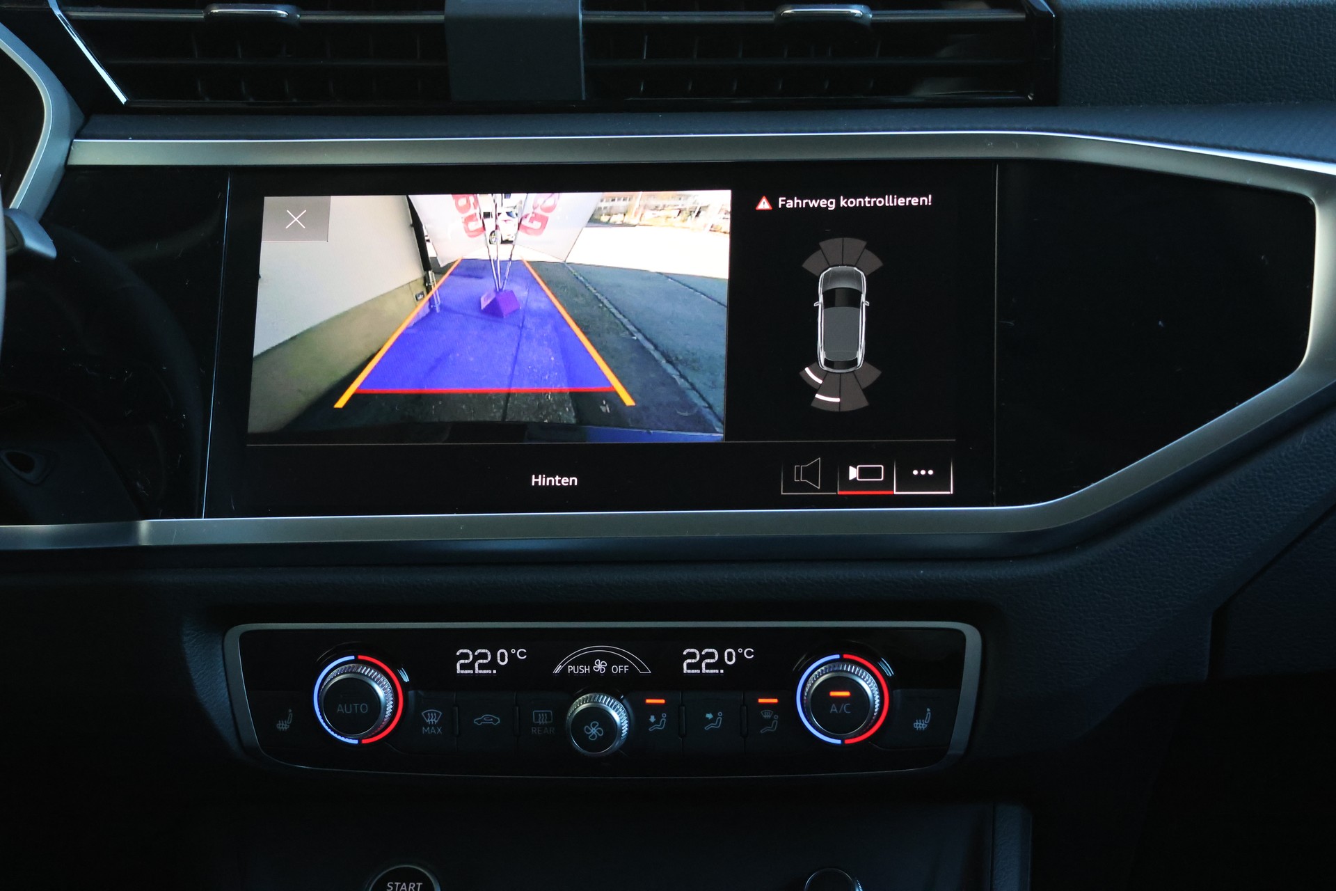 AUDI Q3 Sportback 35 TFSI Attraction S-tronic-image-18
