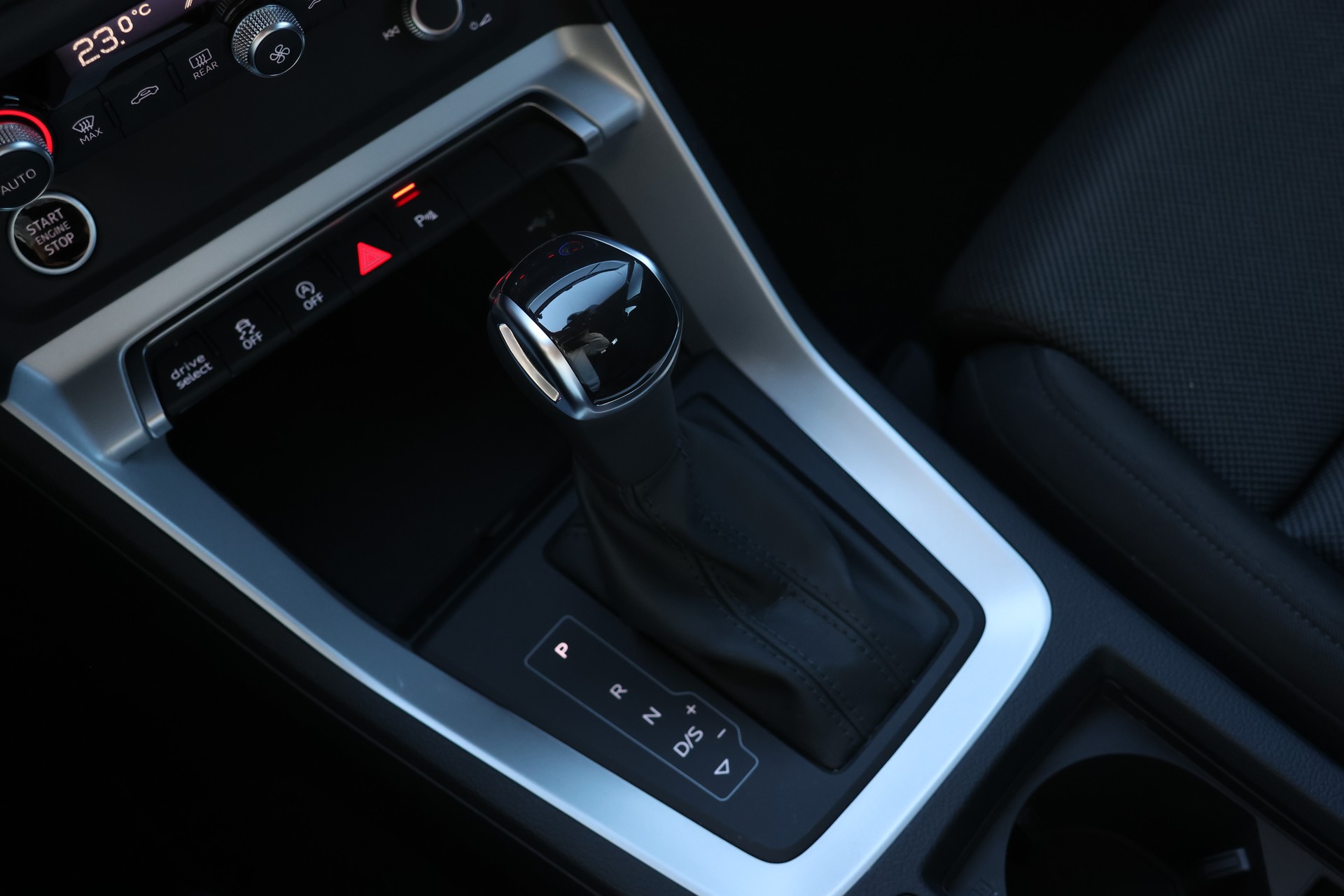 AUDI Q3 Sportback 35 TFSI Attraction S-tronic-image-14