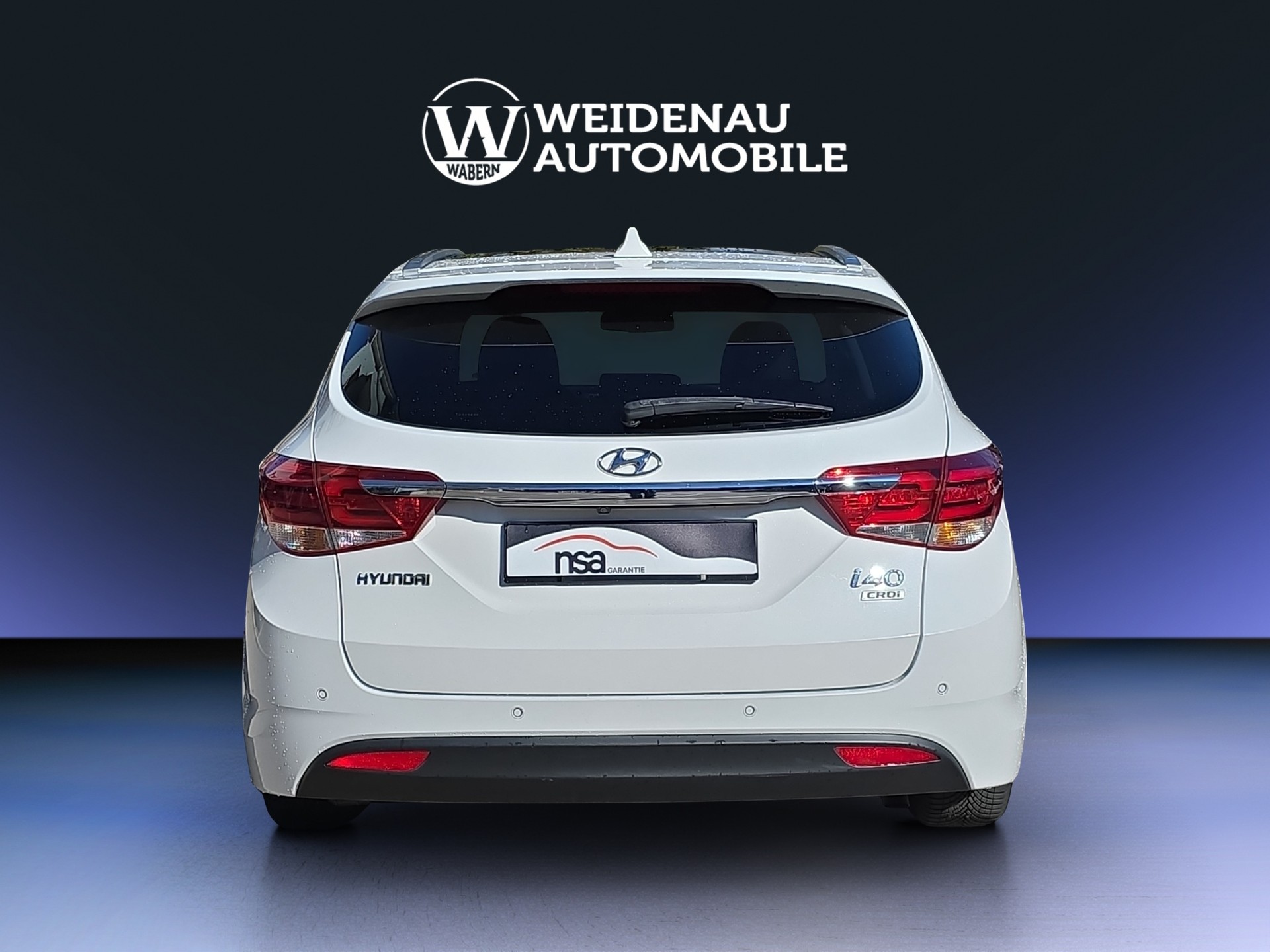 HYUNDAI i40 Wagon 1.6 CRDi Amplia DCT-image-4