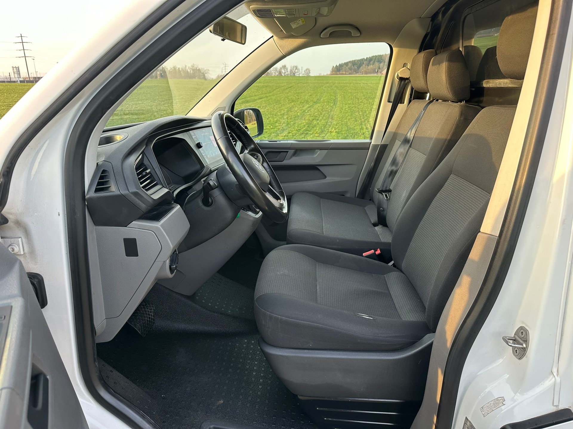 VW T6.1 2.0 TDI-image-9