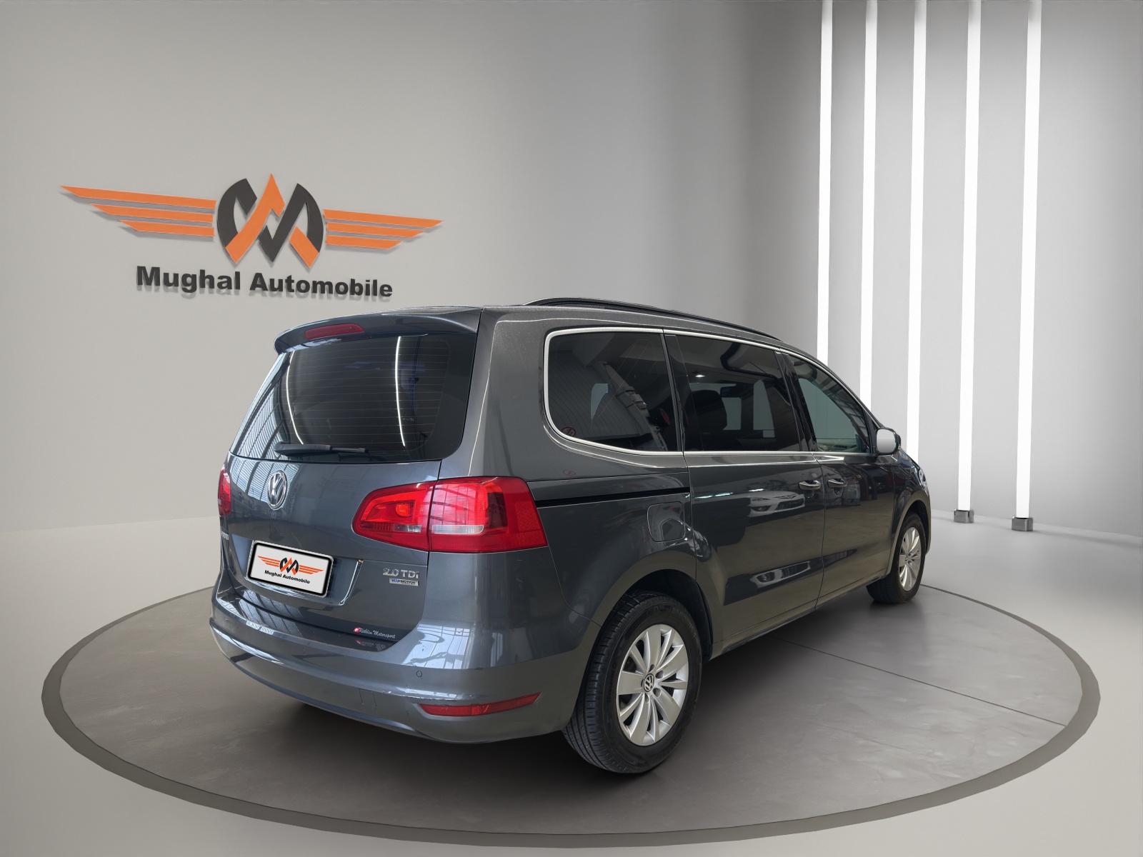 VW Sharan 2.0 TDI BlueMotion Technology Trendline DSG 7-Plätzer-image-3