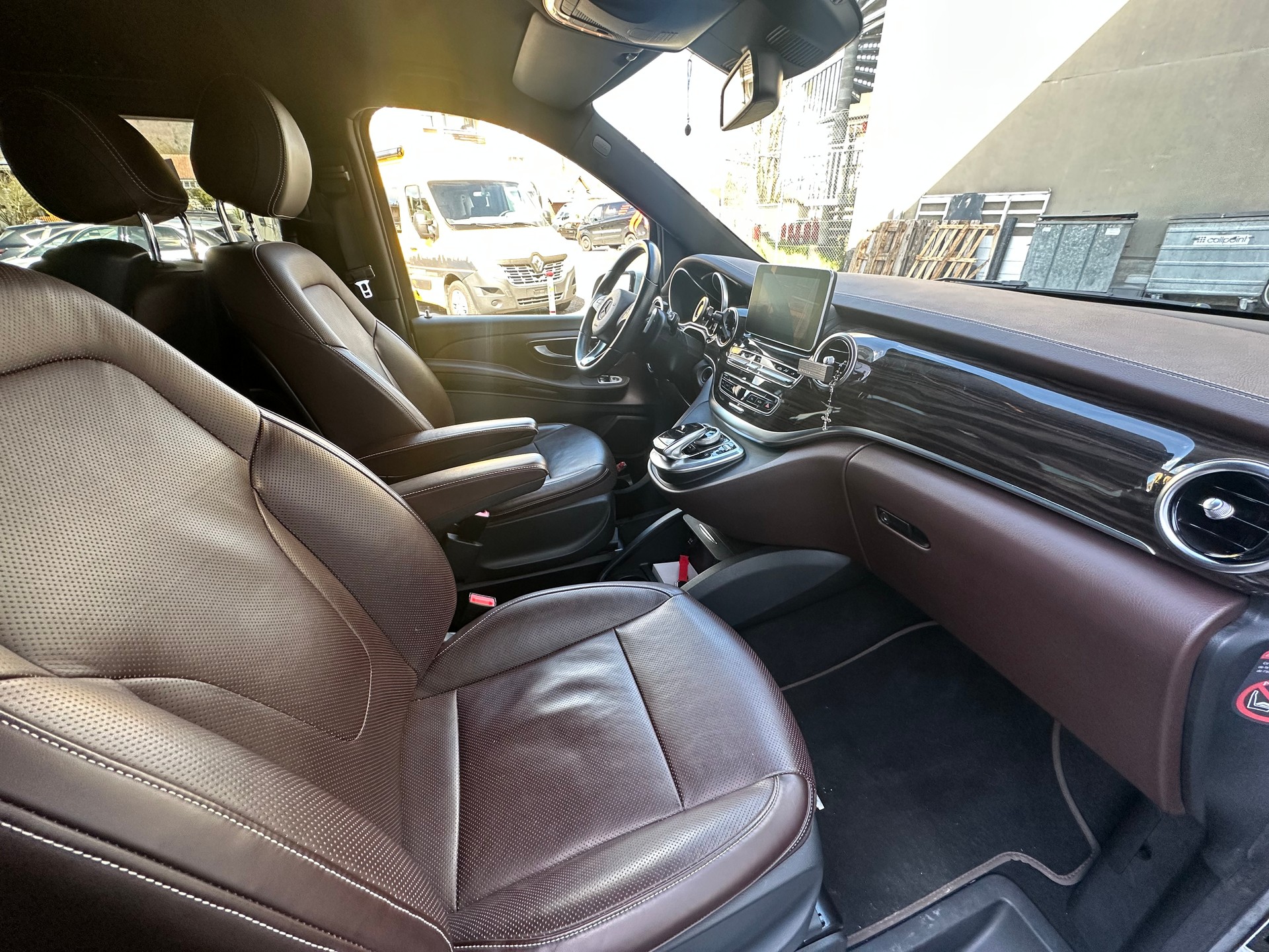 MERCEDES-BENZ V 250 BlueTEC Edition 1 lang 7G-Tronic-image-11
