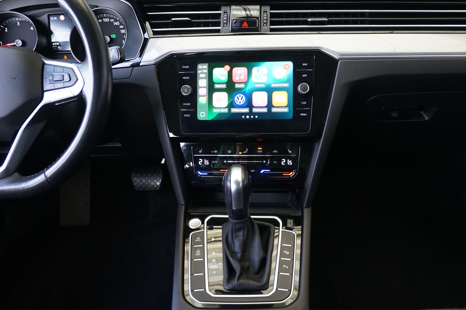 VW Passat Variant 2.0 TDI Business 150PS DSG-Automat "aus erster Hand+CH-Auto"-image-12