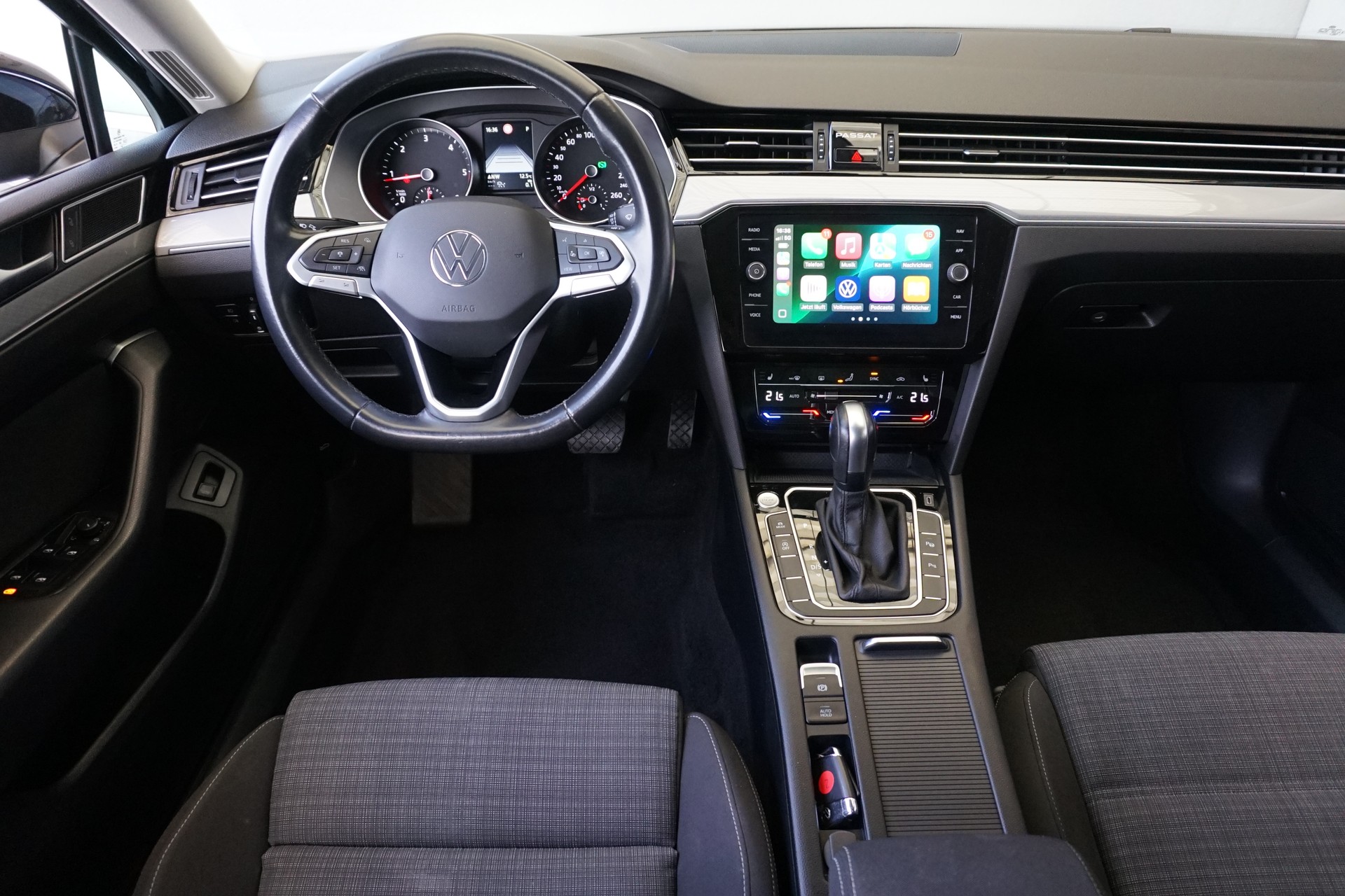 VW Passat Variant 2.0 TDI Business 150PS DSG-Automat "aus erster Hand+CH-Auto"-image-10