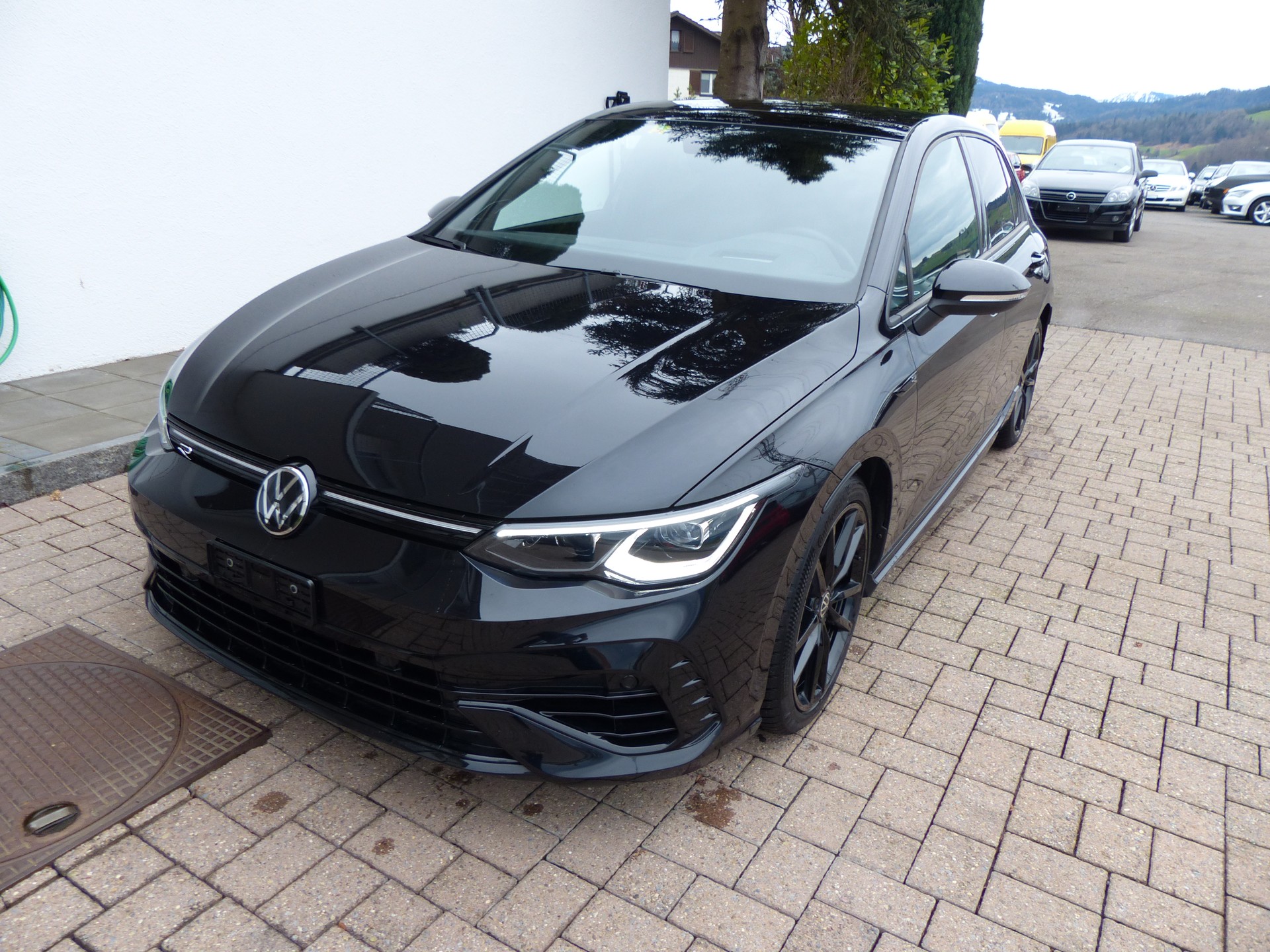 VW Golf 2.0 TSI R DSG 4Motion-showroom-element-3