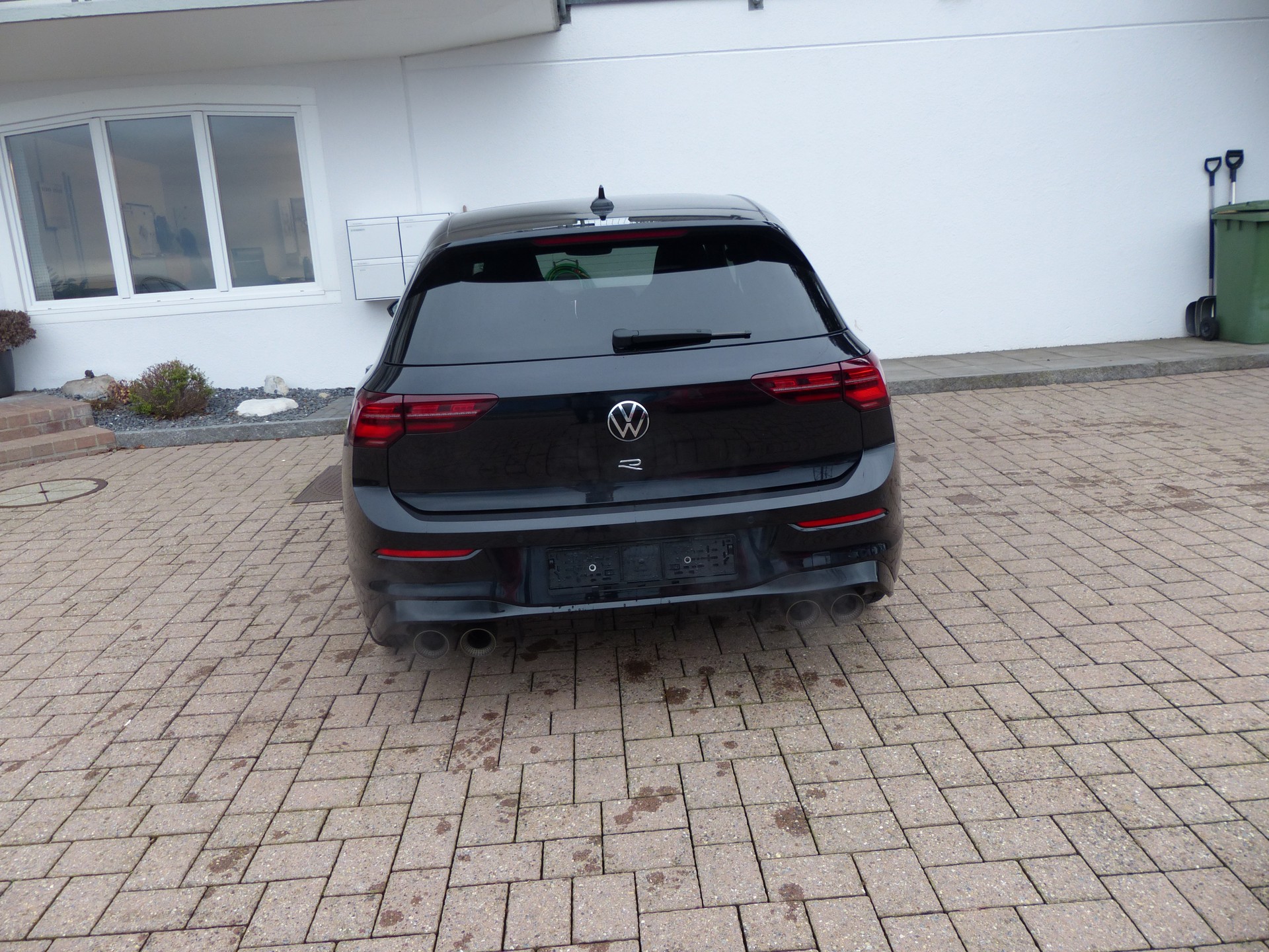 VW Golf 2.0 TSI R DSG 4Motion-image-18