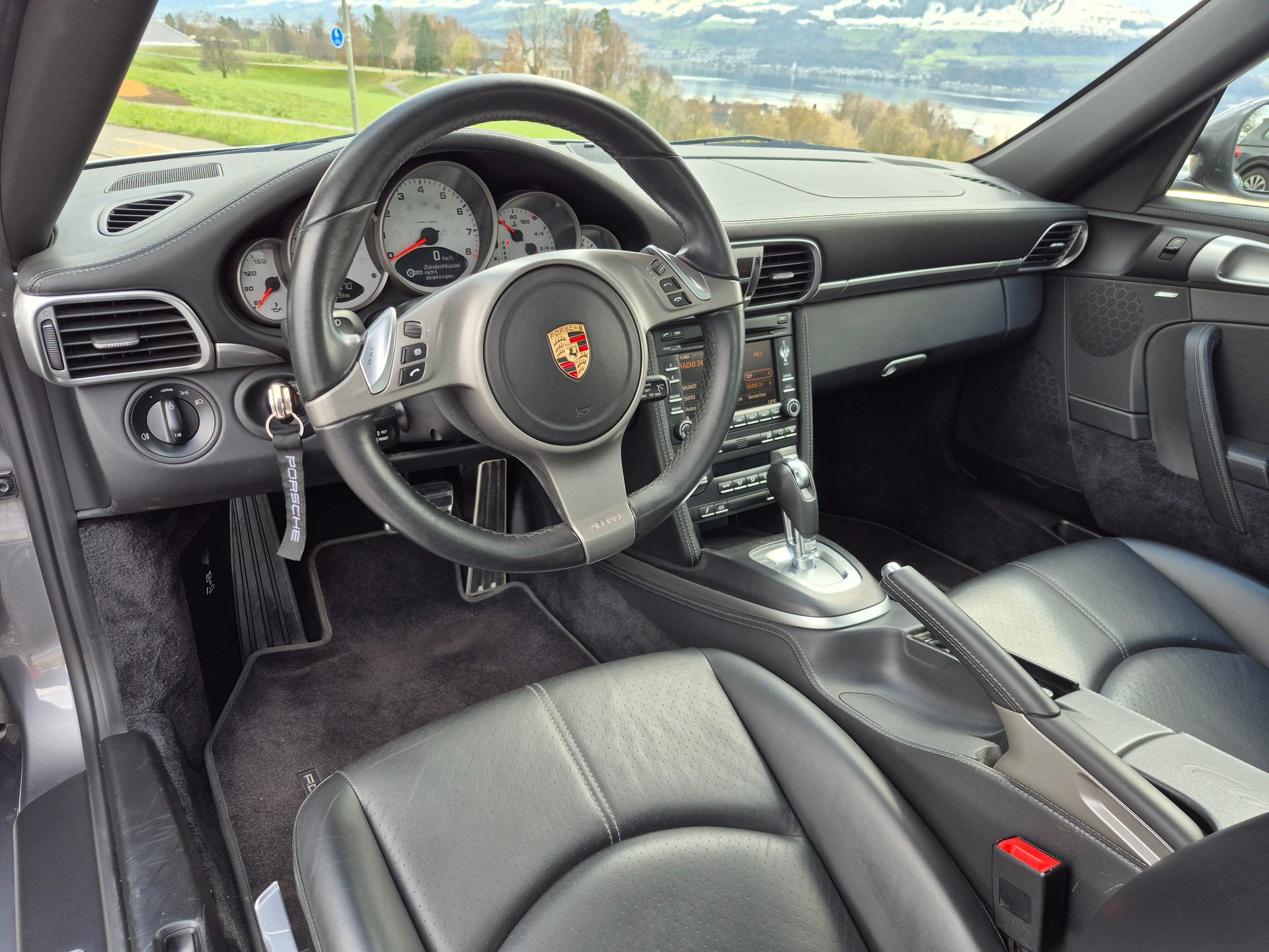 PORSCHE 911 Carrera 4S PDK-image-10
