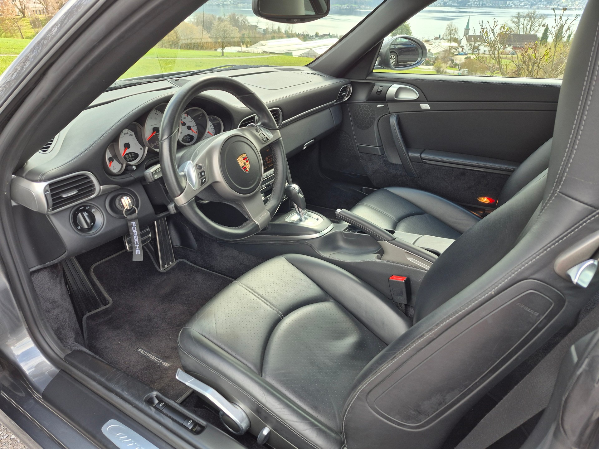 PORSCHE 911 Carrera 4S PDK-image-8