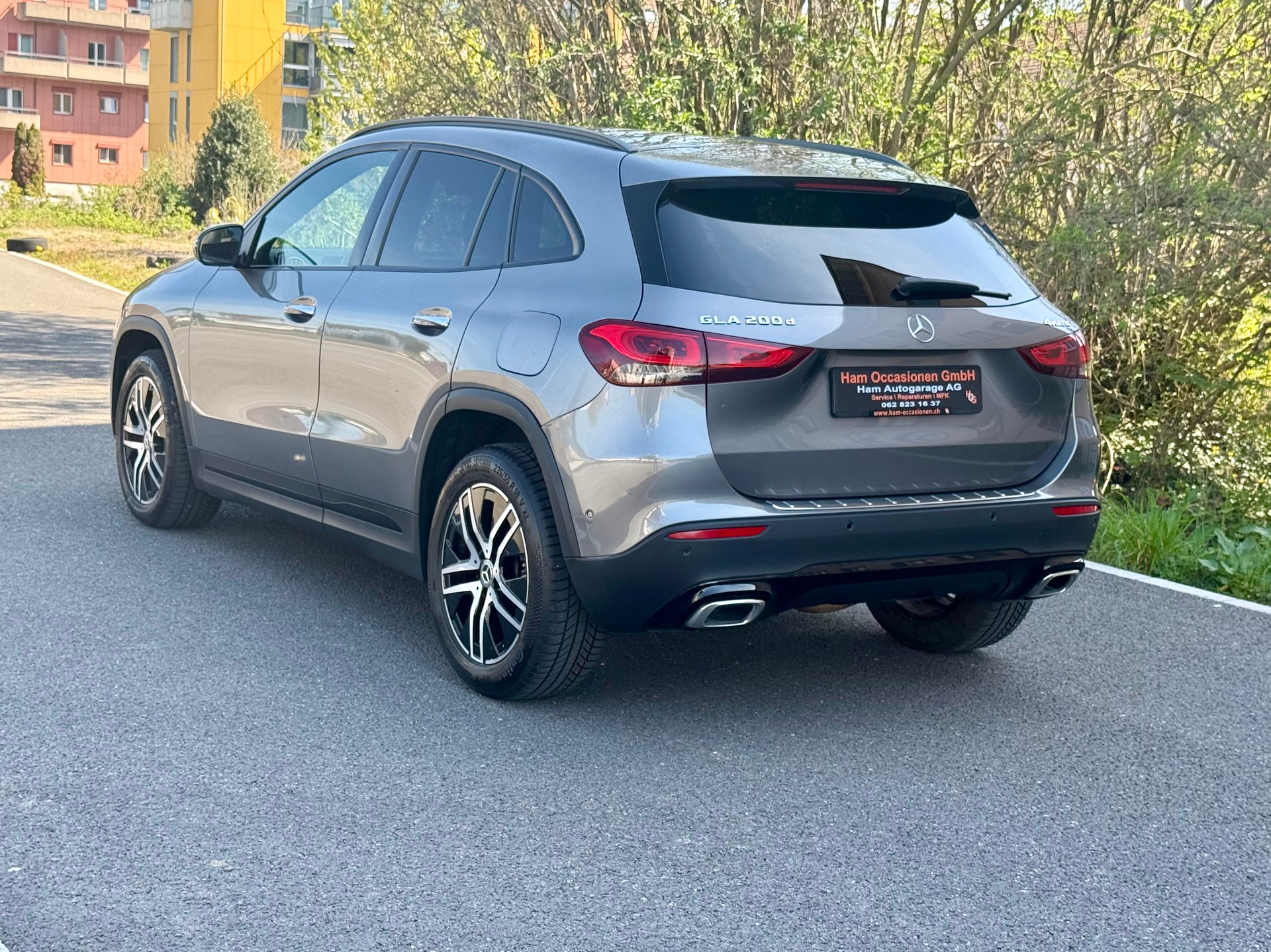 MERCEDES-BENZ GLA 200d 4Matic Progressive 8G-DCT-showroom-element-2