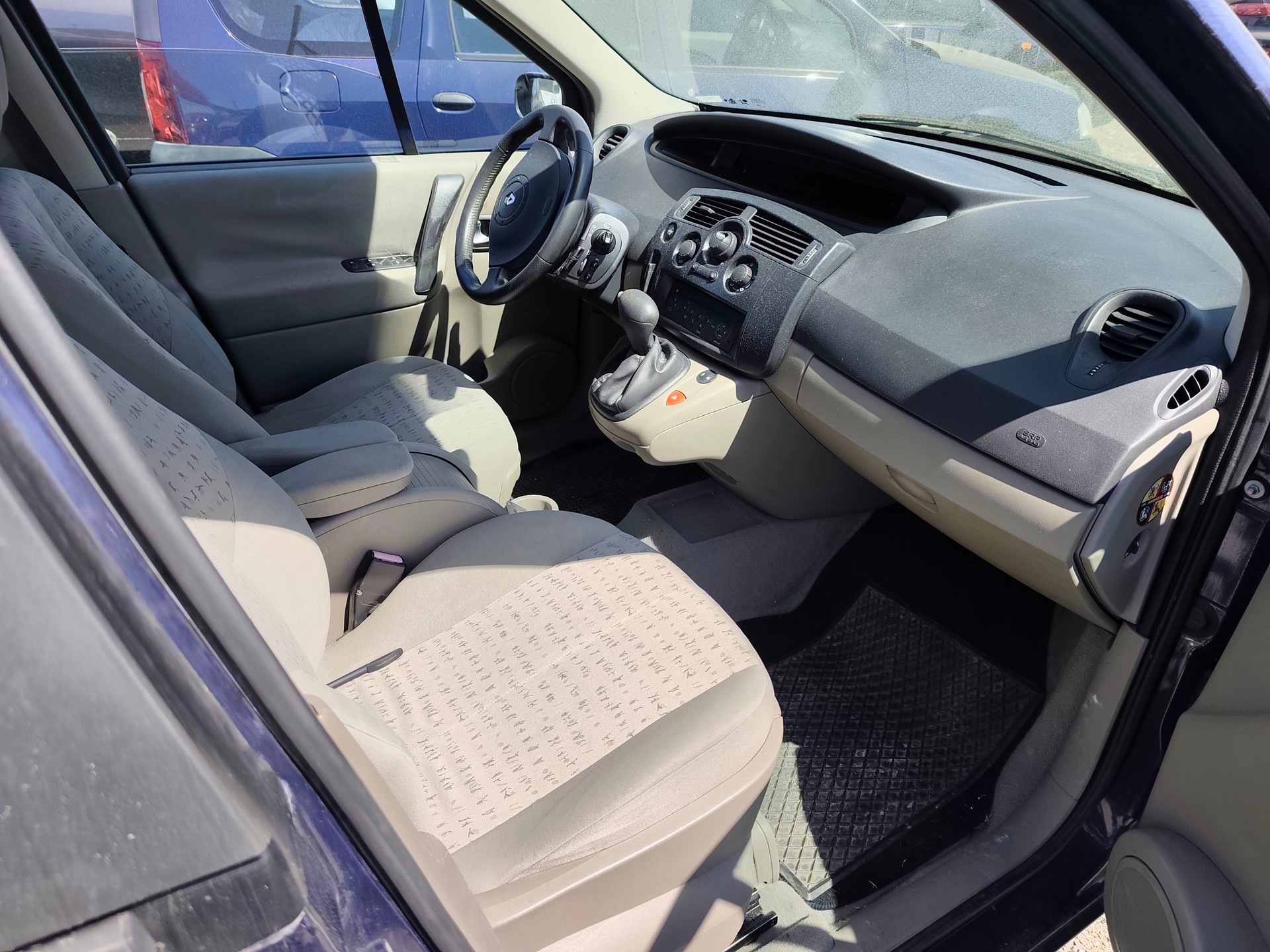 RENAULT Scénic 2.0 16V Expression-image-5