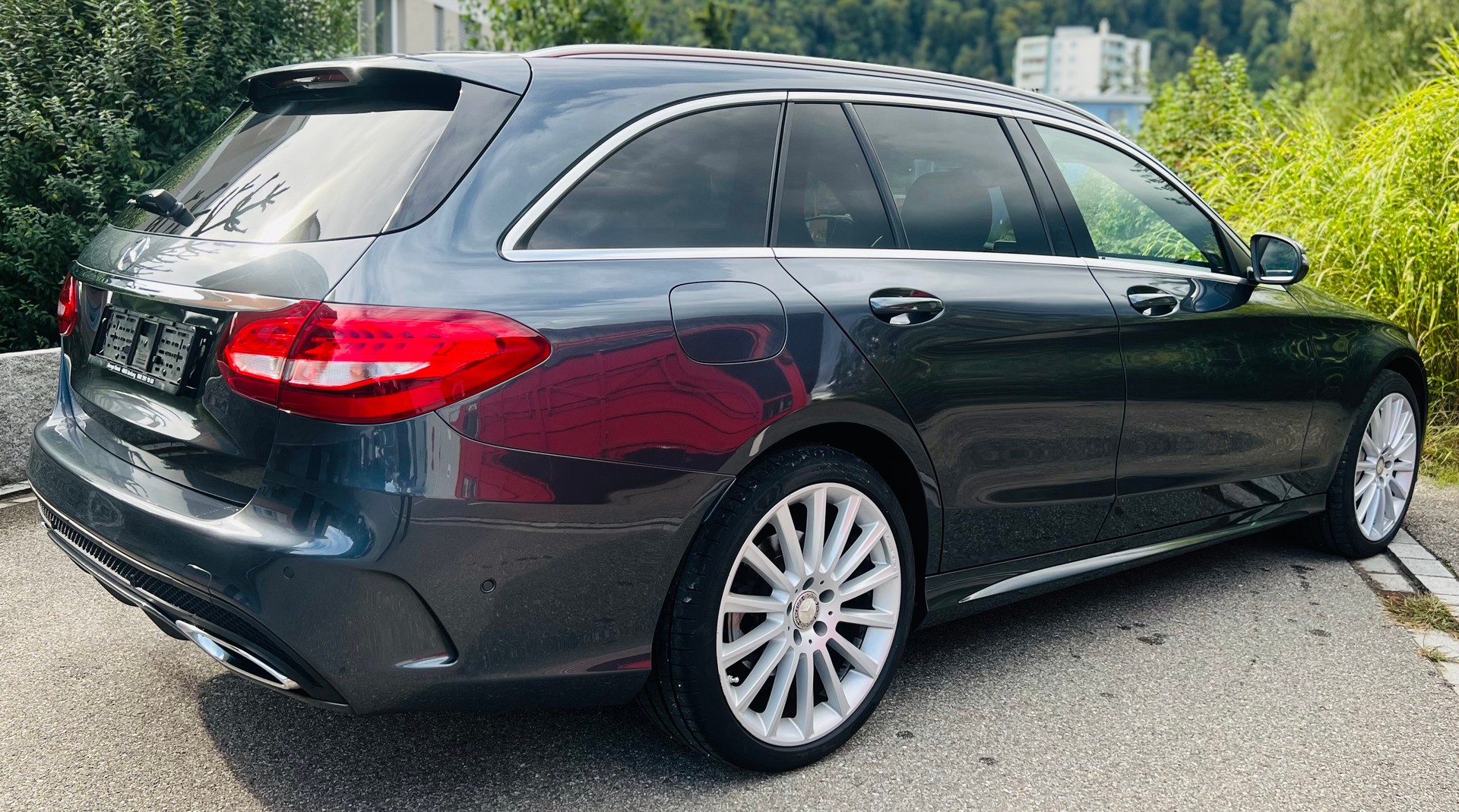 MERCEDES-BENZ C 250 BlueTEC AMG Line 4Matic 7G-Tronic-image-15