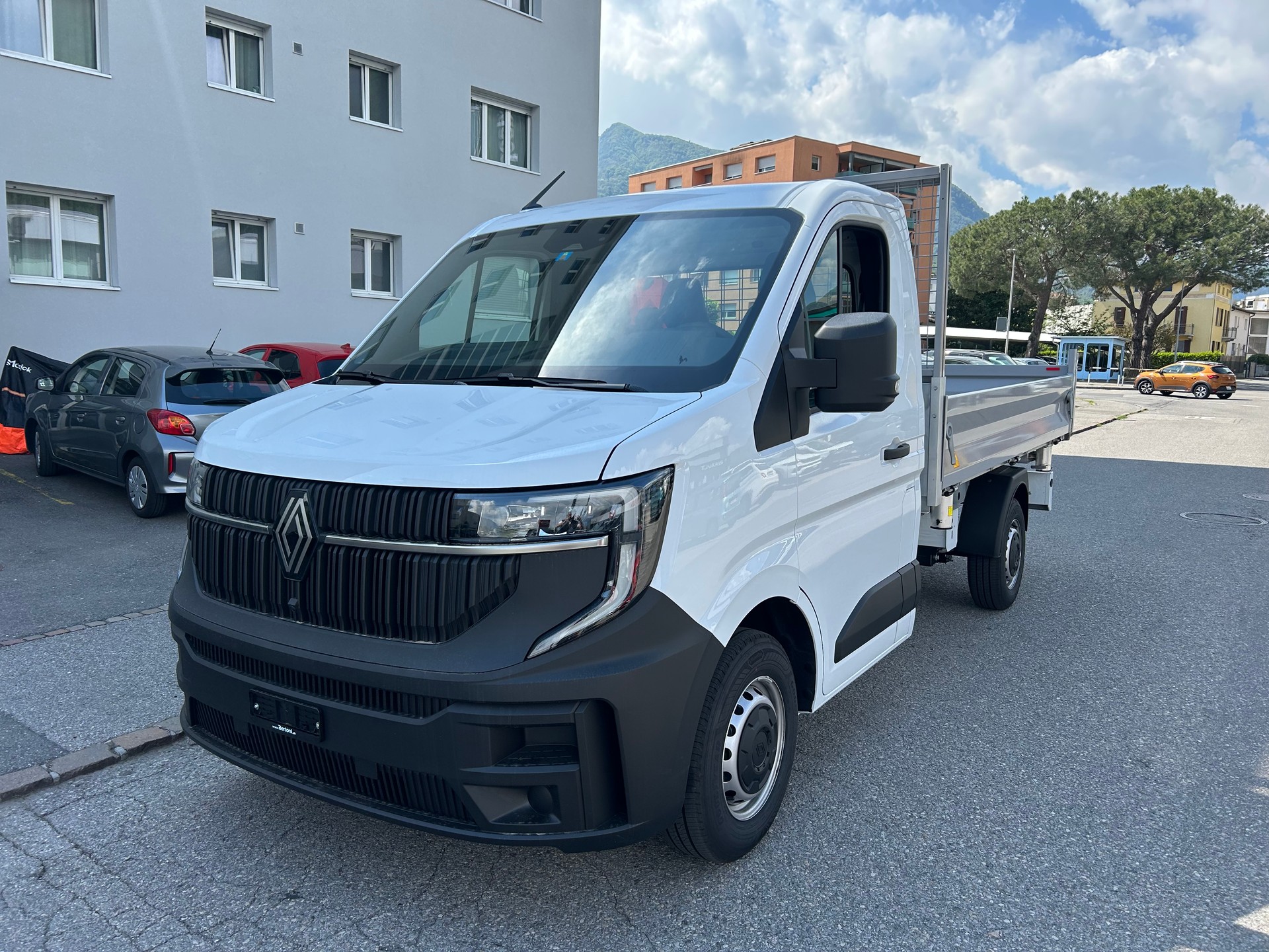 RENAULT Master dCi 150 cassone ribaltabile 3 lati (3k)