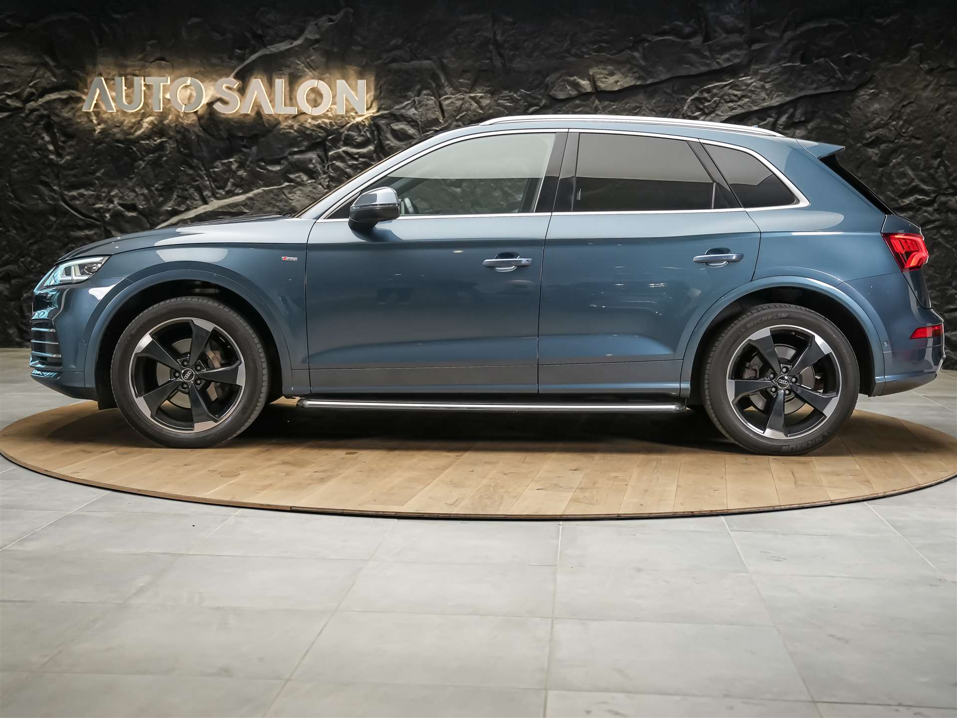 AUDI Q5 2.0 TFSI Sport quattro S-Tronic *S-Line* Panoramadach*-showroom-element-2