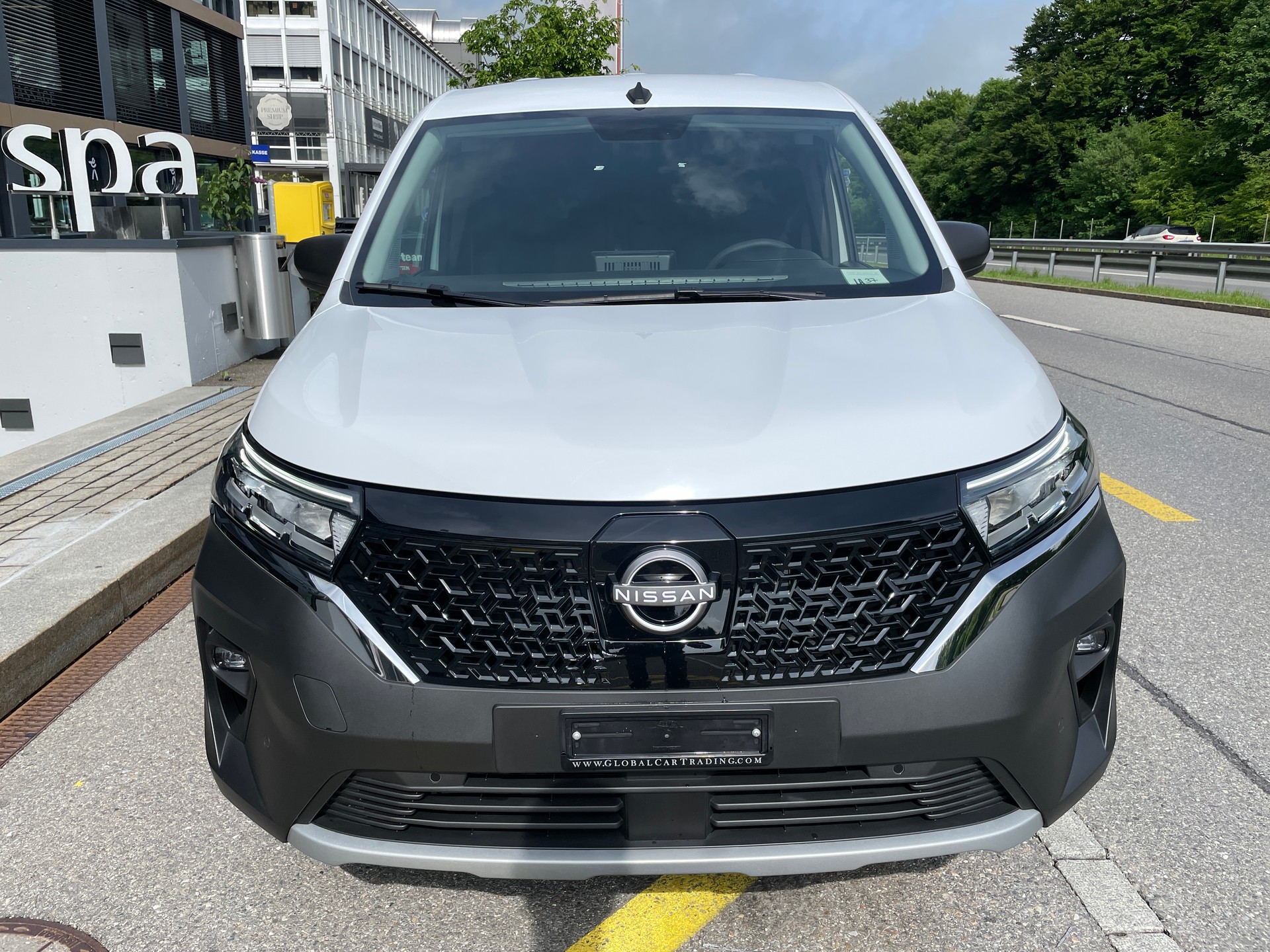 NISSAN Townstar EV45 kWh 22kW L2 Acenta mit Holzboden-showroom-element-1